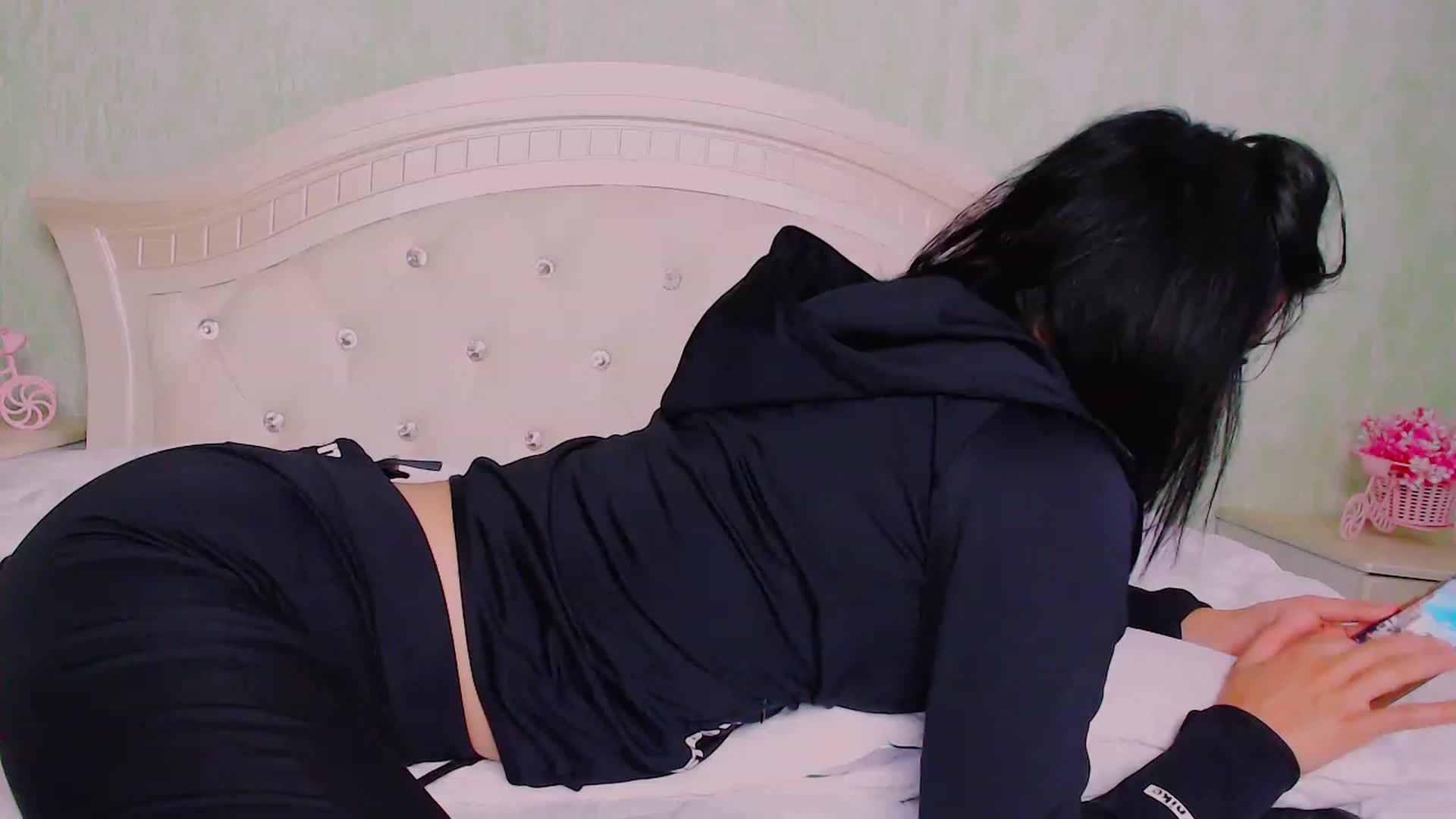 Gallery image thumbnail from BeankaV's myfreecams stream on, 11/28/2022, 12:46 image 14 of 20
