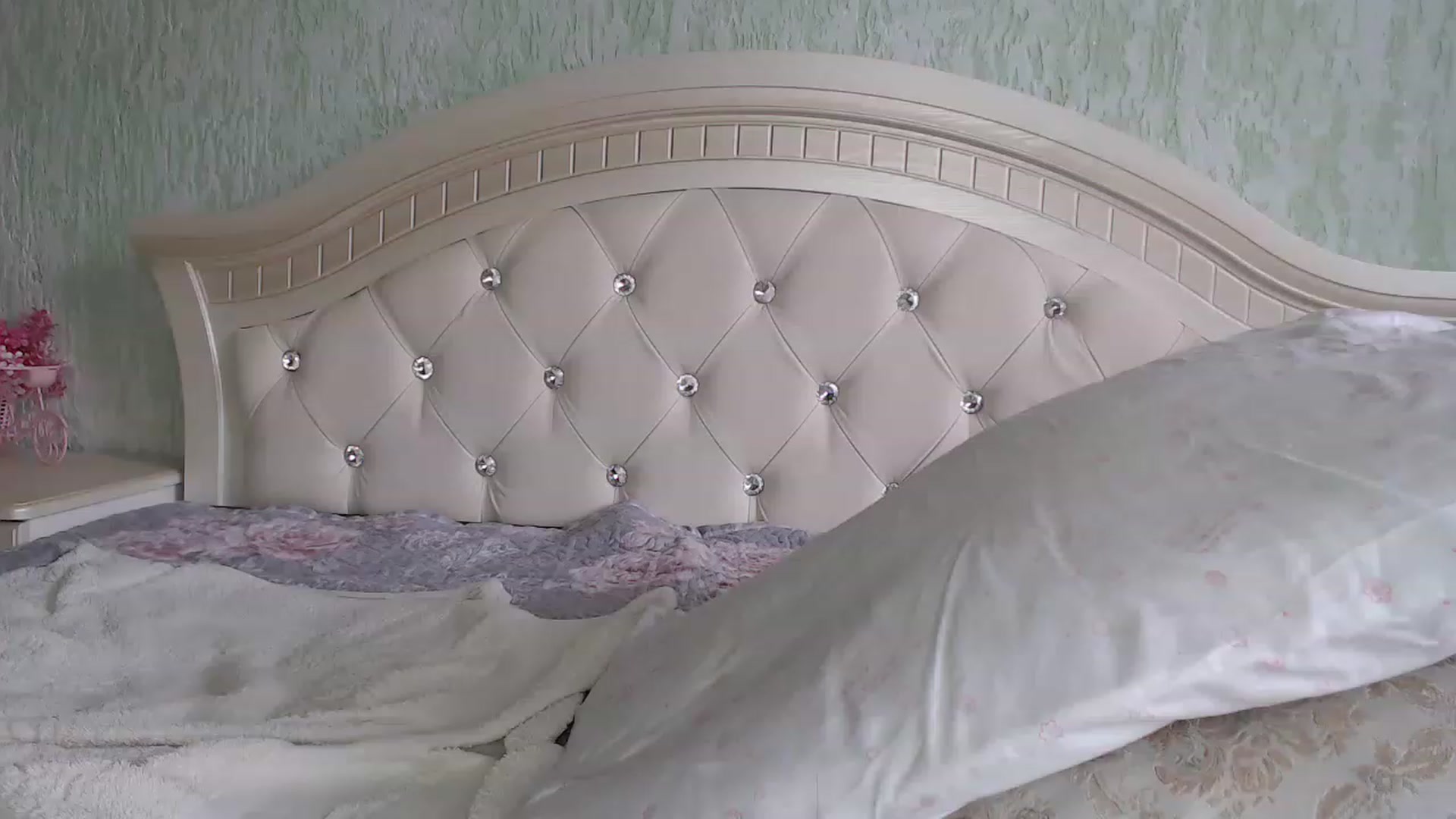 Gallery image thumbnail from BeankaV's myfreecams stream on, 04/13/2023, 10:22 image 10 of 20