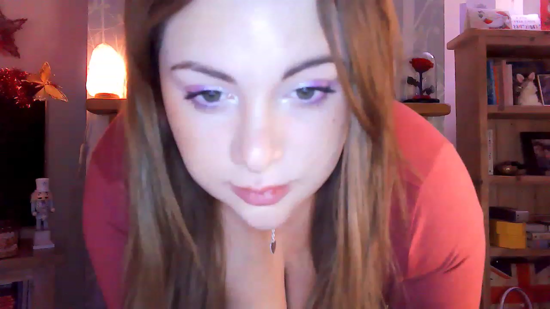 Gallery image thumbnail from BearsXmasDoll's myfreecams stream on, 12/30/2022, 06:34 image 8 of 20