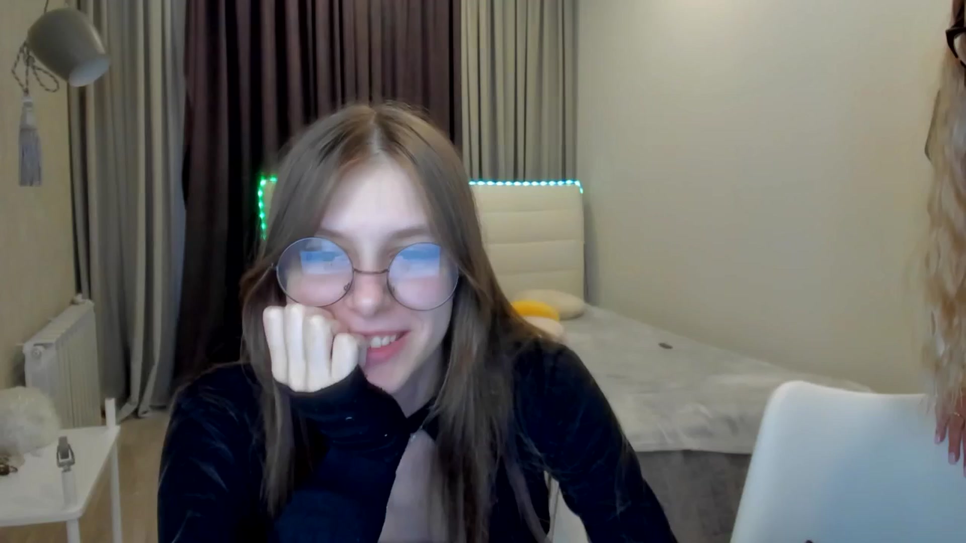 Gallery image thumbnail from BeataNorr's myfreecams stream on, 07/25/2025, 17:01 image 18 of 20