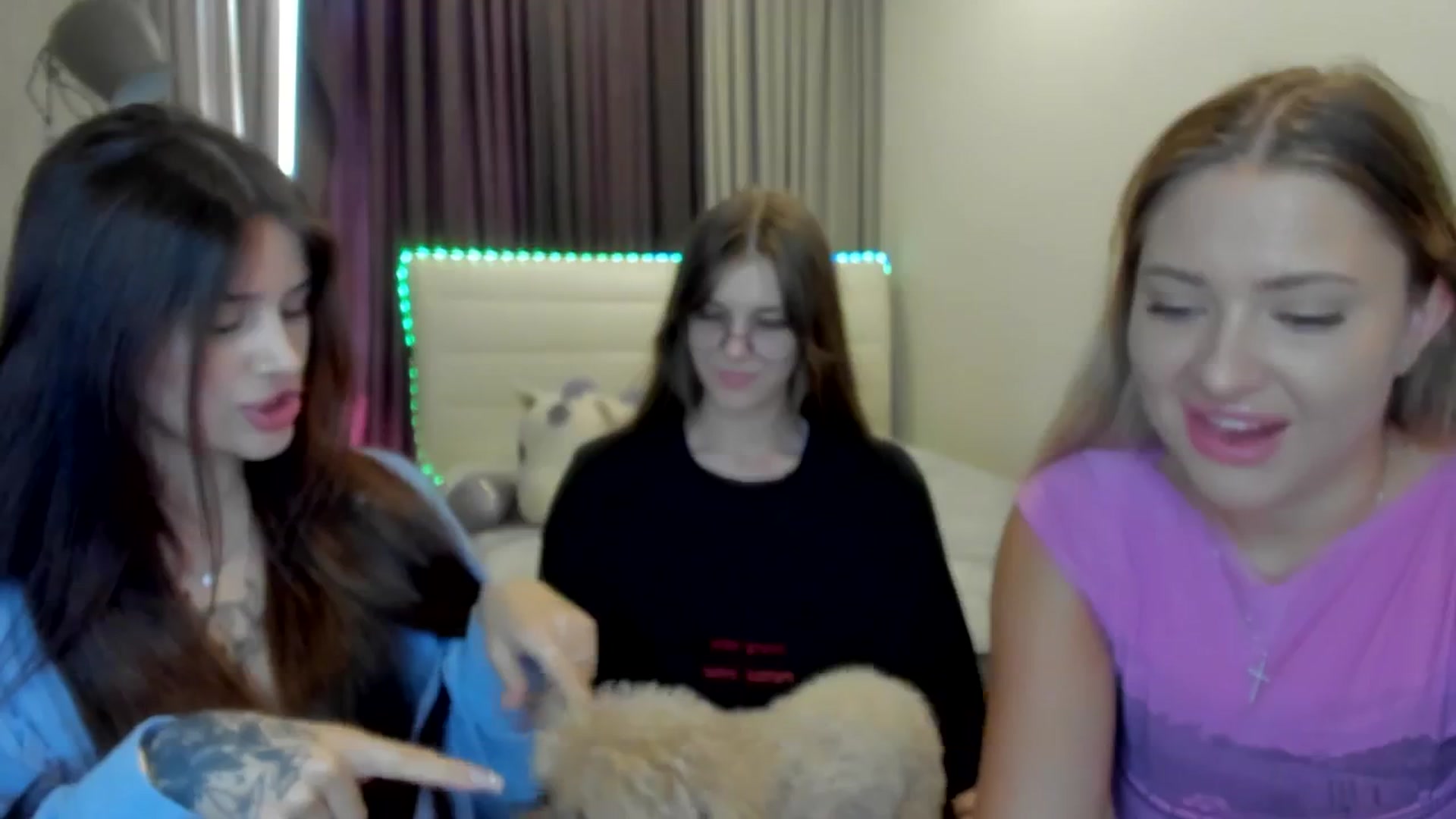Gallery image thumbnail from BeataNorr's myfreecams stream on, 07/26/2025, 07:58 image 14 of 20