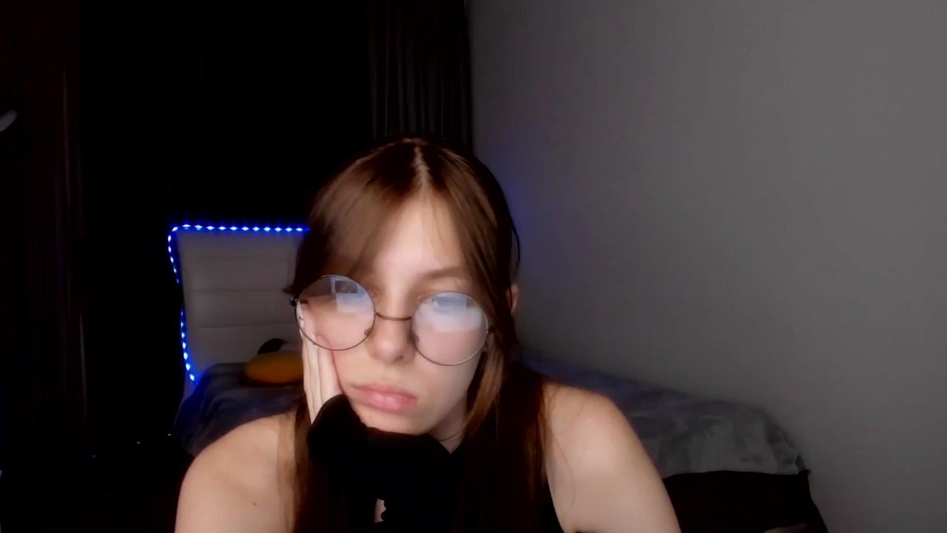 Gallery image thumbnail from BeataNorr's myfreecams stream on, 08/04/2025, 14:21 image 13 of 20