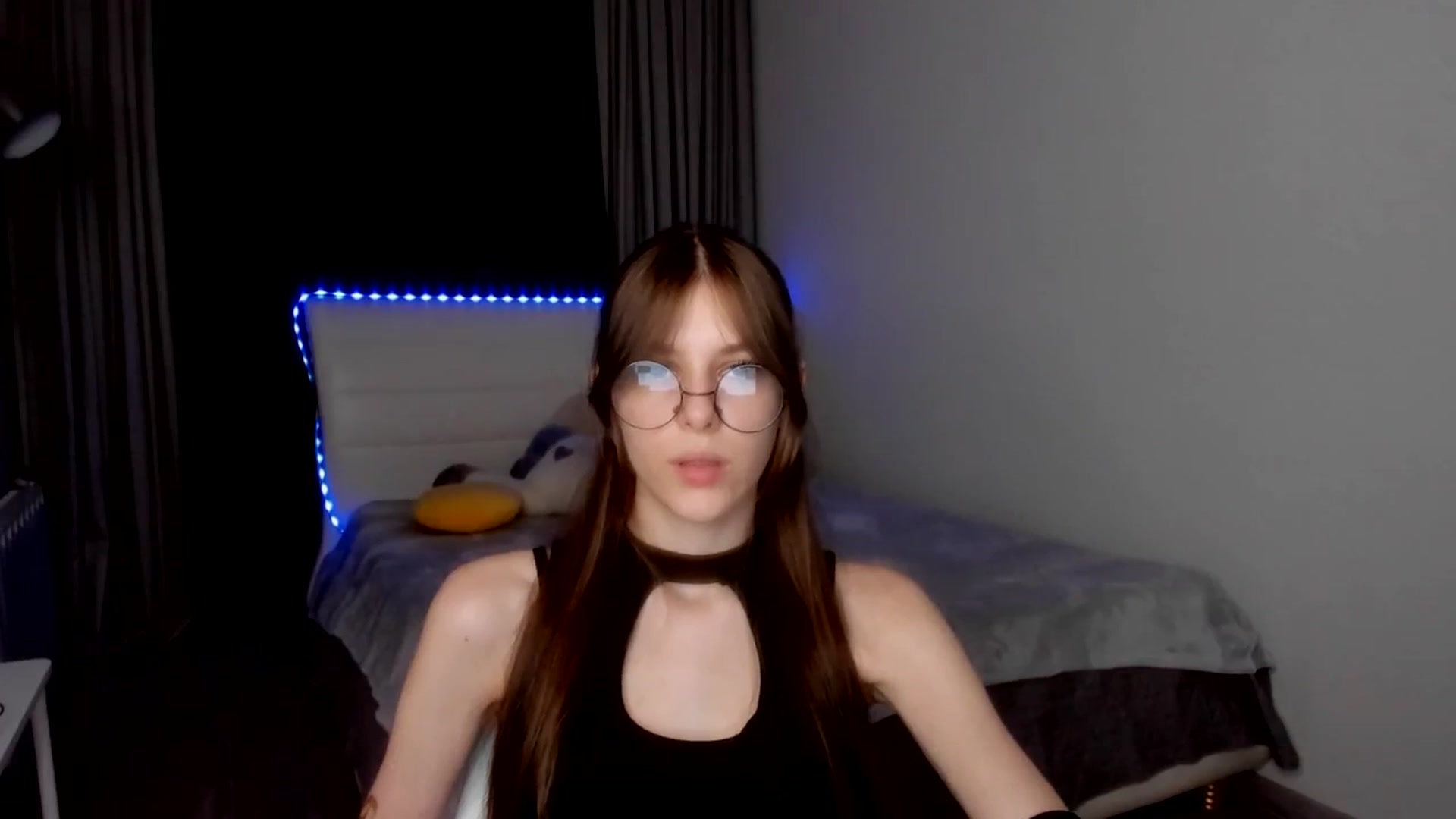 Gallery image thumbnail from BeataNorr's myfreecams stream on, 08/04/2025, 18:01 image 16 of 20