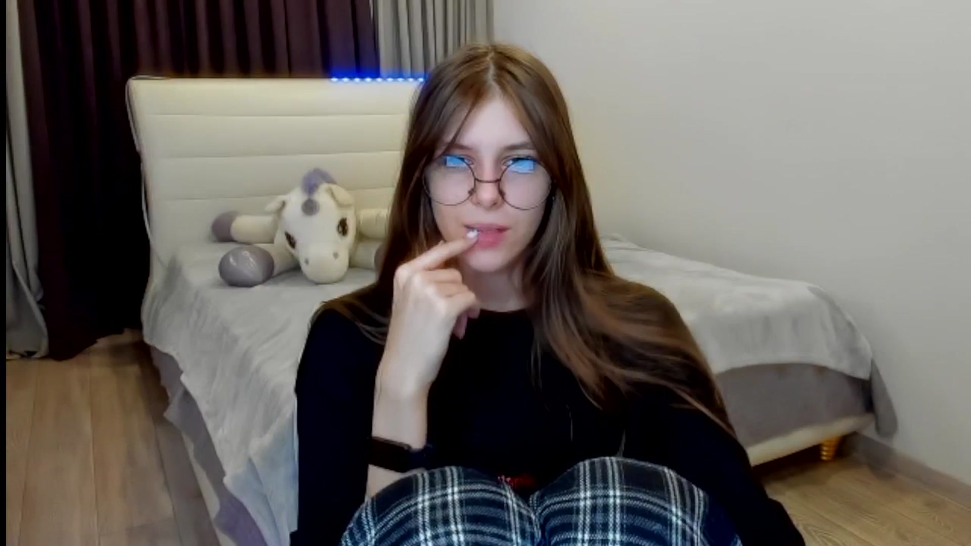 Gallery image thumbnail from BeataNorr's myfreecams stream on, 08/11/2025, 17:22 image 4 of 20