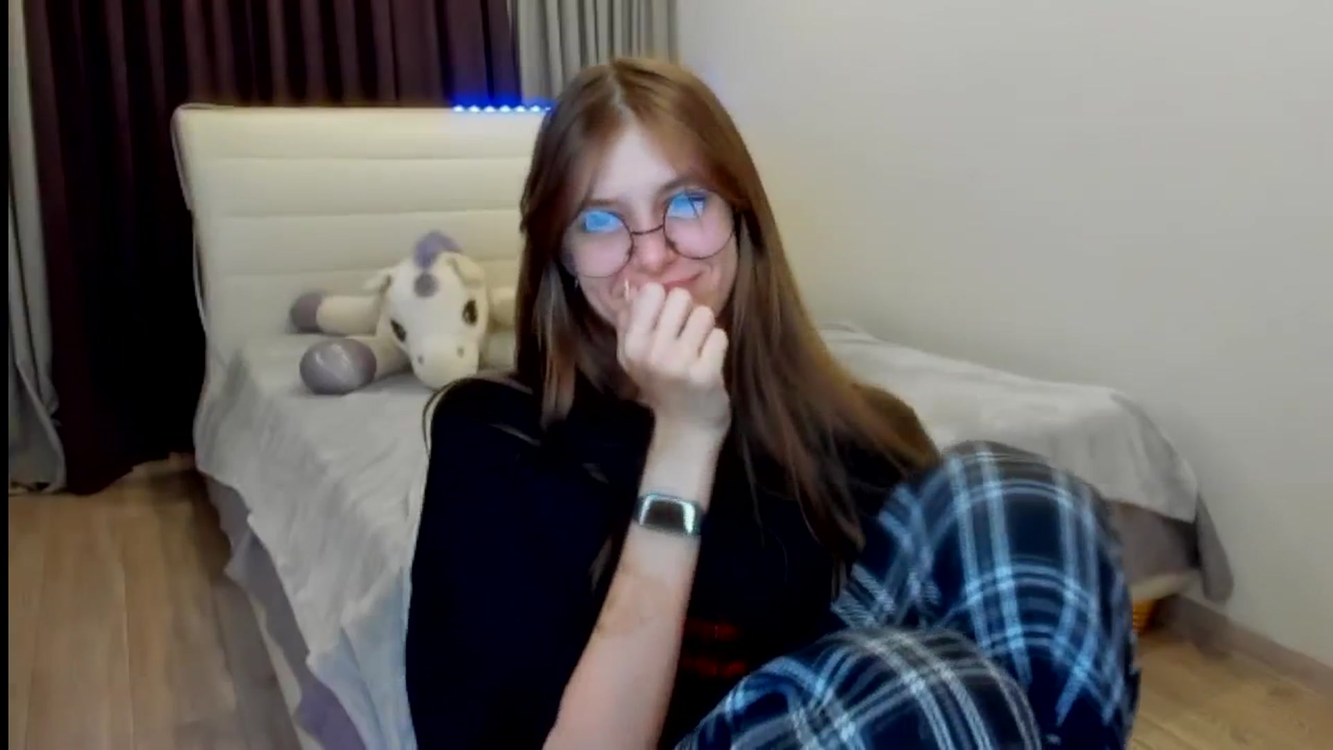 Gallery image thumbnail from BeataNorr's myfreecams stream on, 08/11/2025, 17:22 image 7 of 20