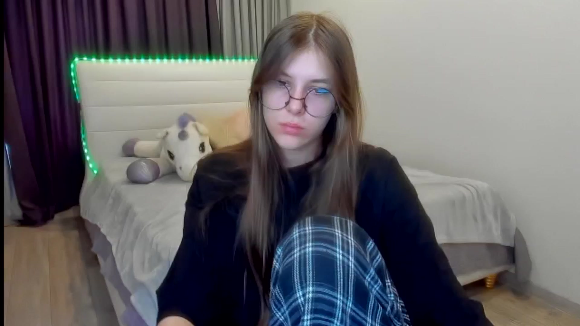 Gallery image thumbnail from BeataNorr's myfreecams stream on, 08/13/2025, 12:34 image 18 of 20