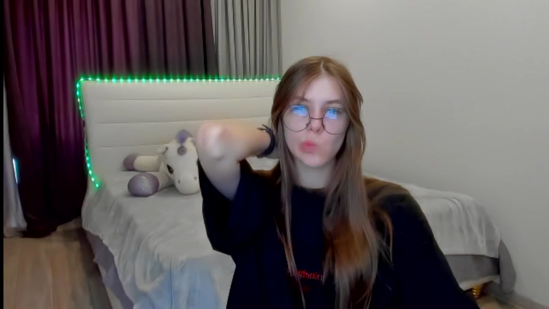 Gallery image thumbnail from BeataNorr's myfreecams stream on, 08/13/2025, 12:34 image 7 of 20