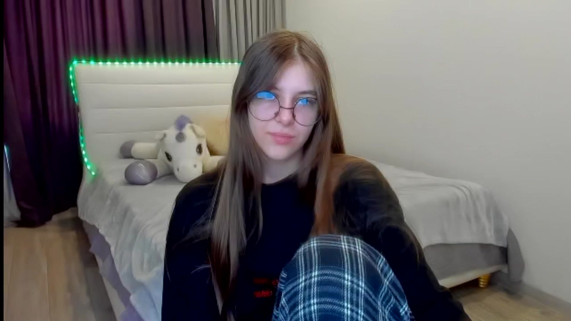 Gallery image thumbnail from BeataNorr's myfreecams stream on, 08/13/2025, 13:23 image 4 of 20