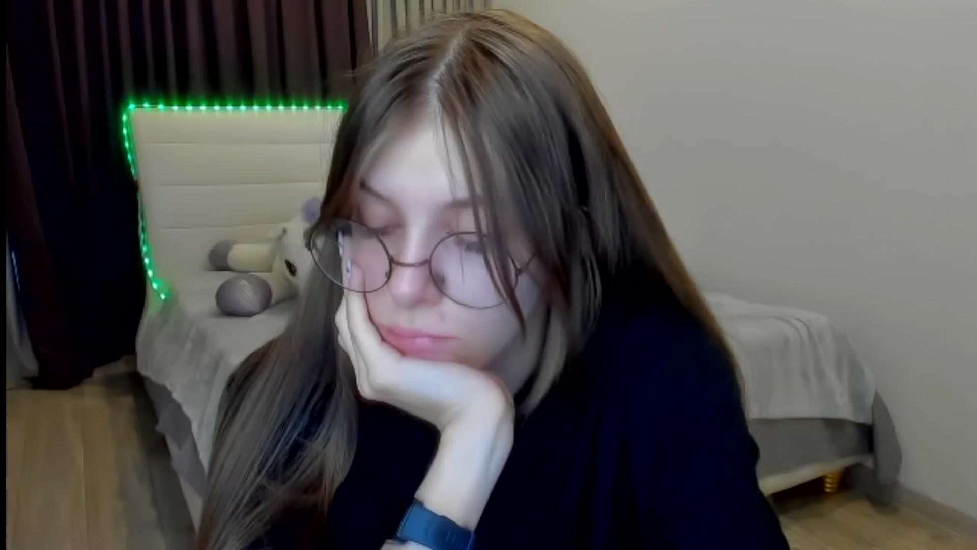 Gallery image thumbnail from BeataNorr's myfreecams stream on, 08/13/2025, 15:42 image 13 of 20