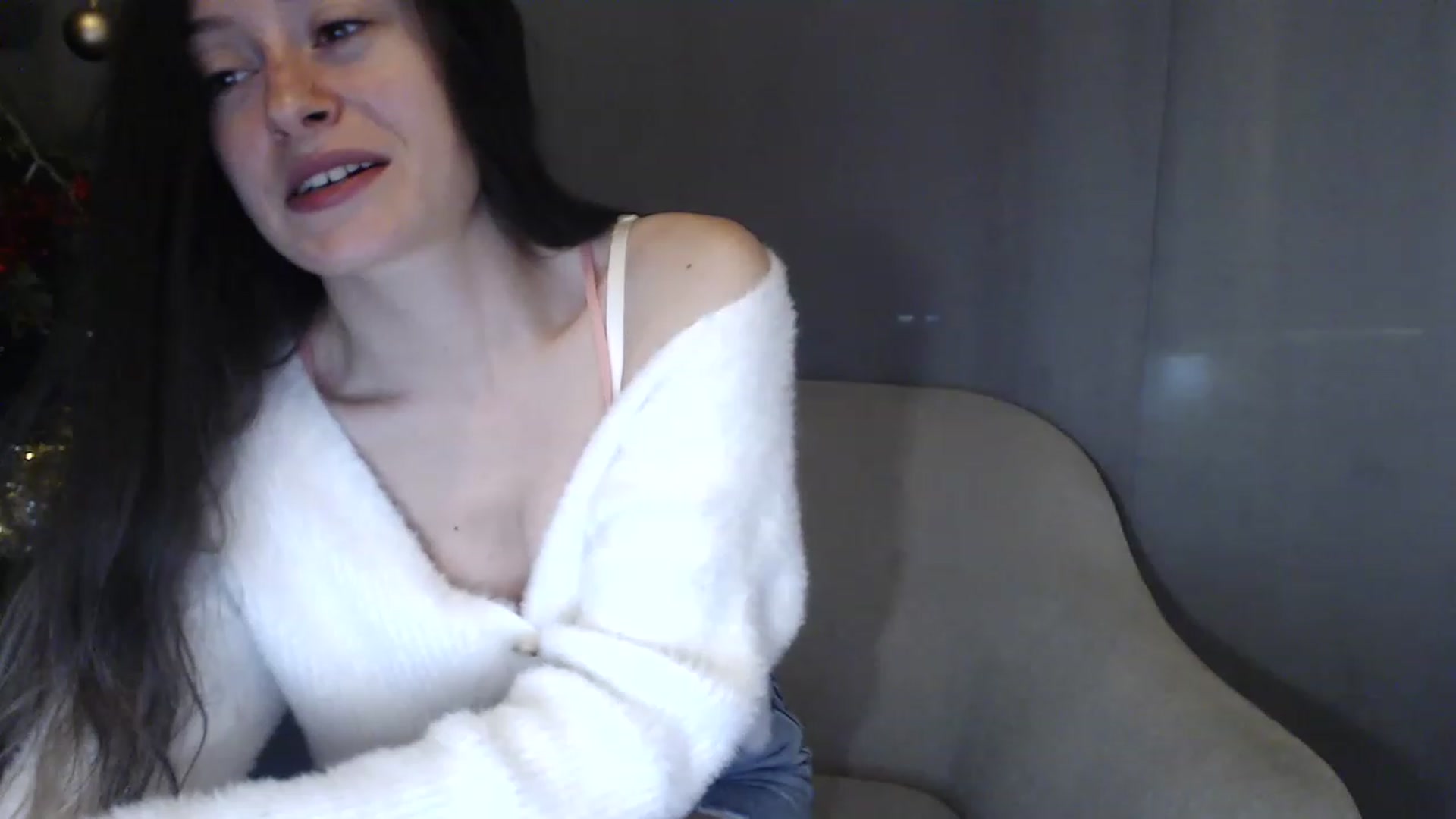 Gallery image thumbnail from BeatriceCapri's myfreecams stream on, 12/26/2022, 02:30 image 5 of 20