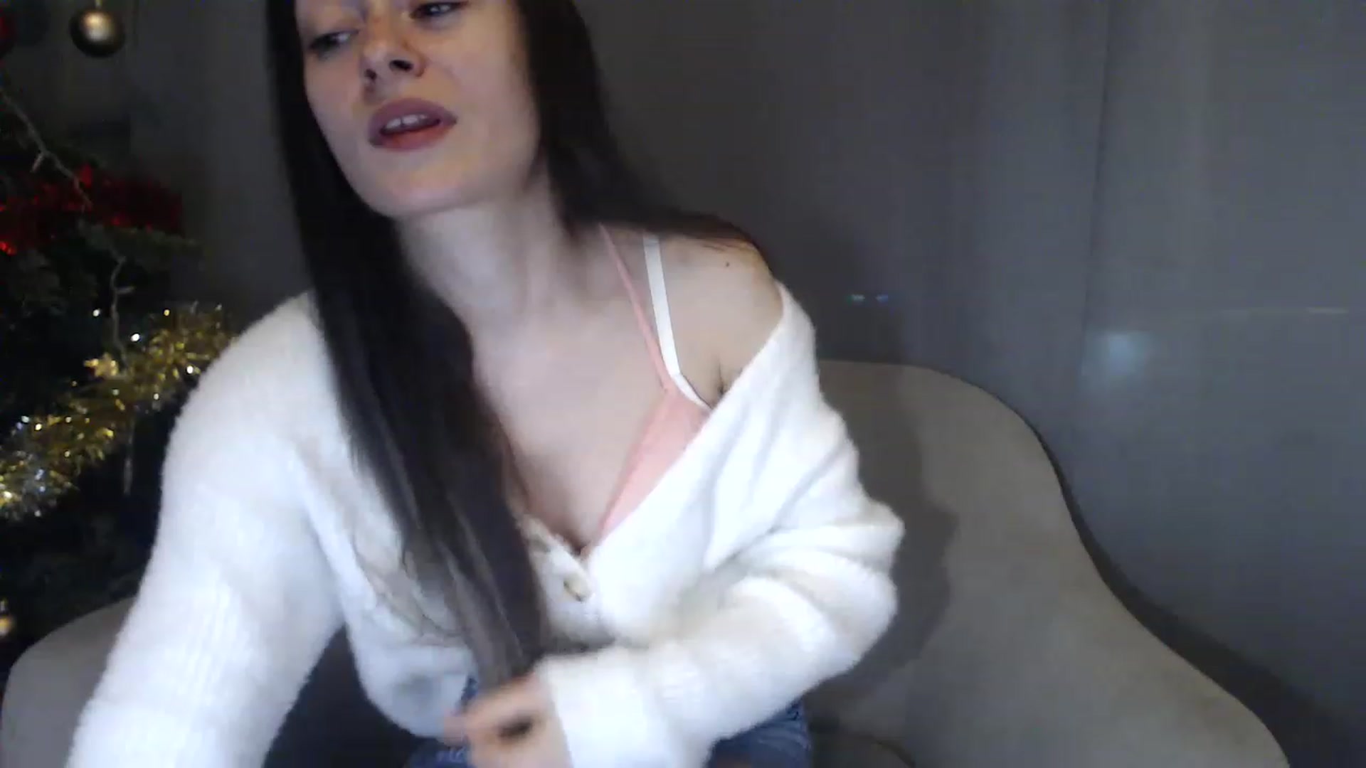 Gallery image thumbnail from BeatriceCapri's myfreecams stream on, 12/26/2022, 02:30 image 8 of 20