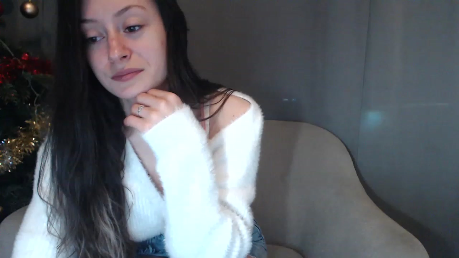Gallery image thumbnail from BeatriceCapri's myfreecams stream on, 12/26/2022, 02:30 image 2 of 20