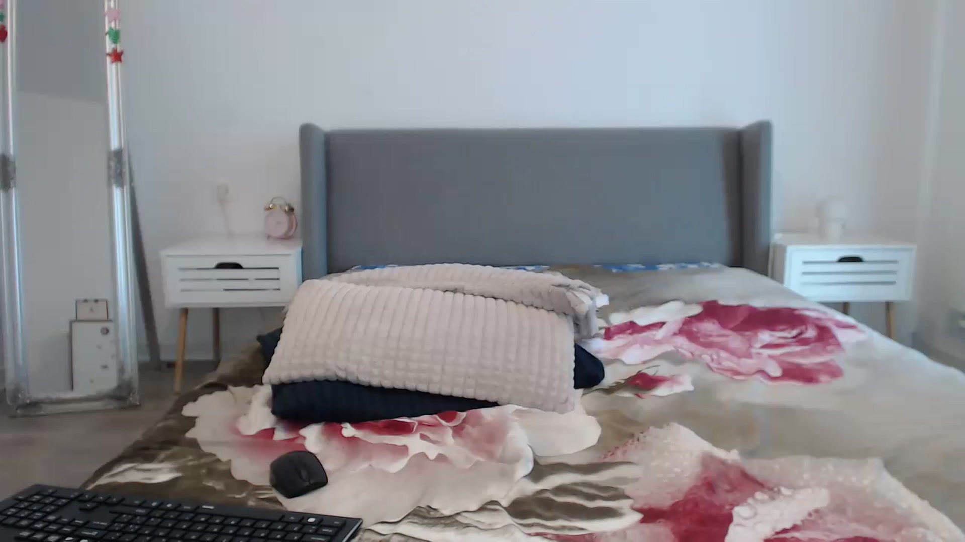 Gallery image thumbnail from BeatriceCapri's myfreecams stream on, 02/26/2024, 13:21 image 8 of 20