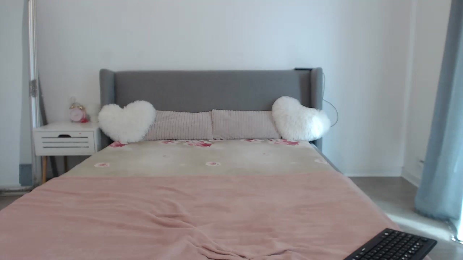 Gallery image thumbnail from BeatriceCapri's myfreecams stream on, 10/01/2024, 10:32 image 17 of 20