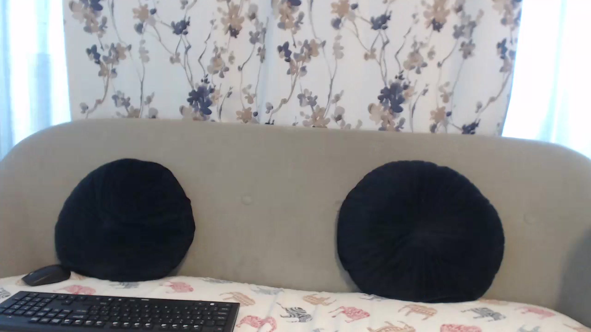 Gallery image thumbnail from BeatriceCapri's myfreecams stream on, 10/08/2024, 14:39 image 7 of 20