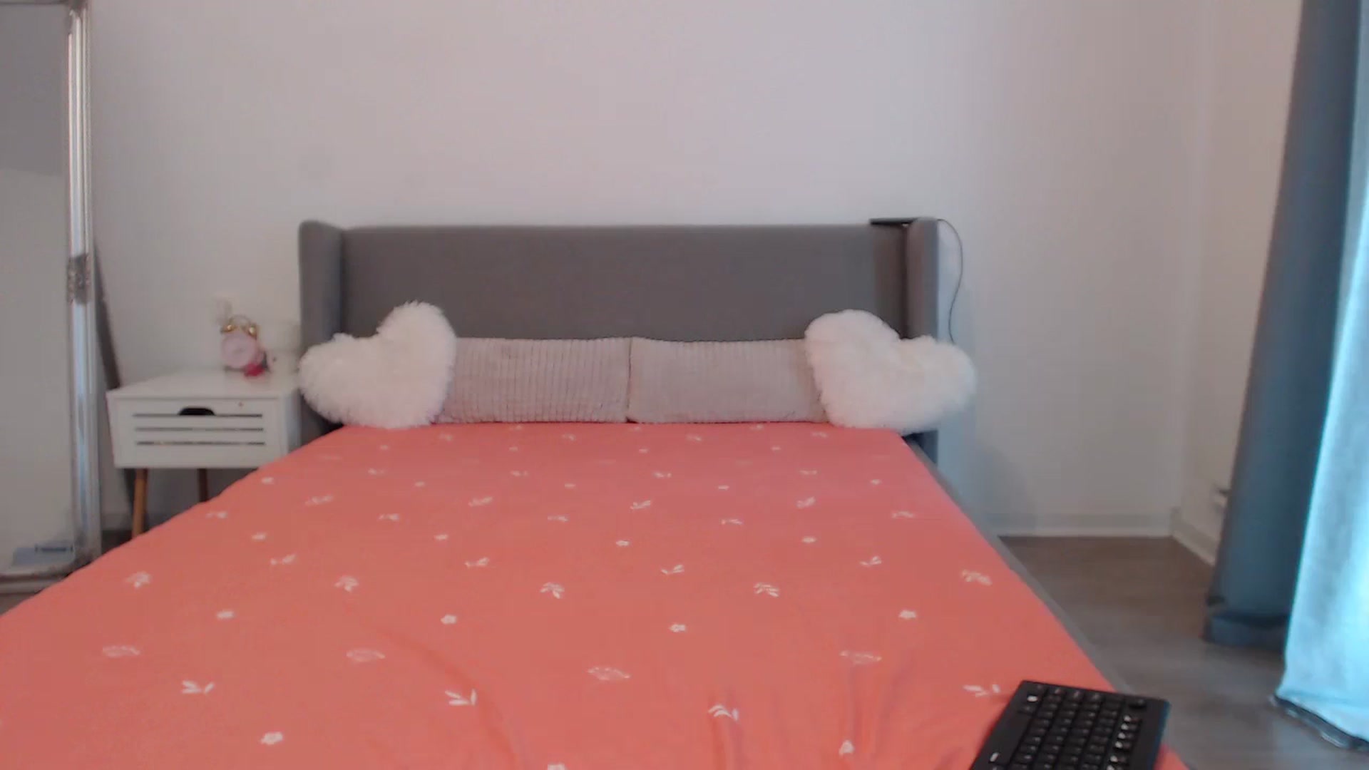 Gallery image thumbnail from BeatriceCapri's myfreecams stream on, 10/14/2024, 09:04 image 18 of 20