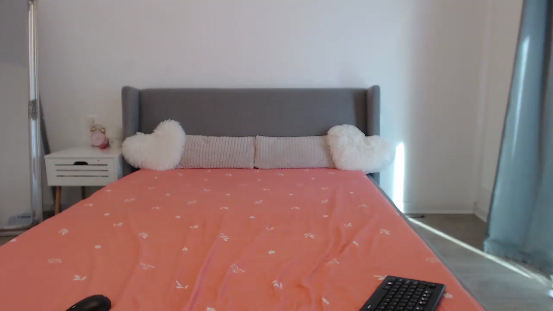 Gallery image thumbnail from BeatriceCapri's myfreecams stream on, 10/14/2024, 12:02 image 16 of 20