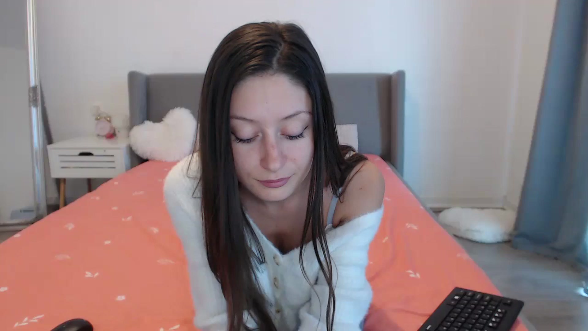 Gallery image thumbnail from BeatriceCapri's myfreecams stream on, 10/14/2024, 12:37 image 3 of 20