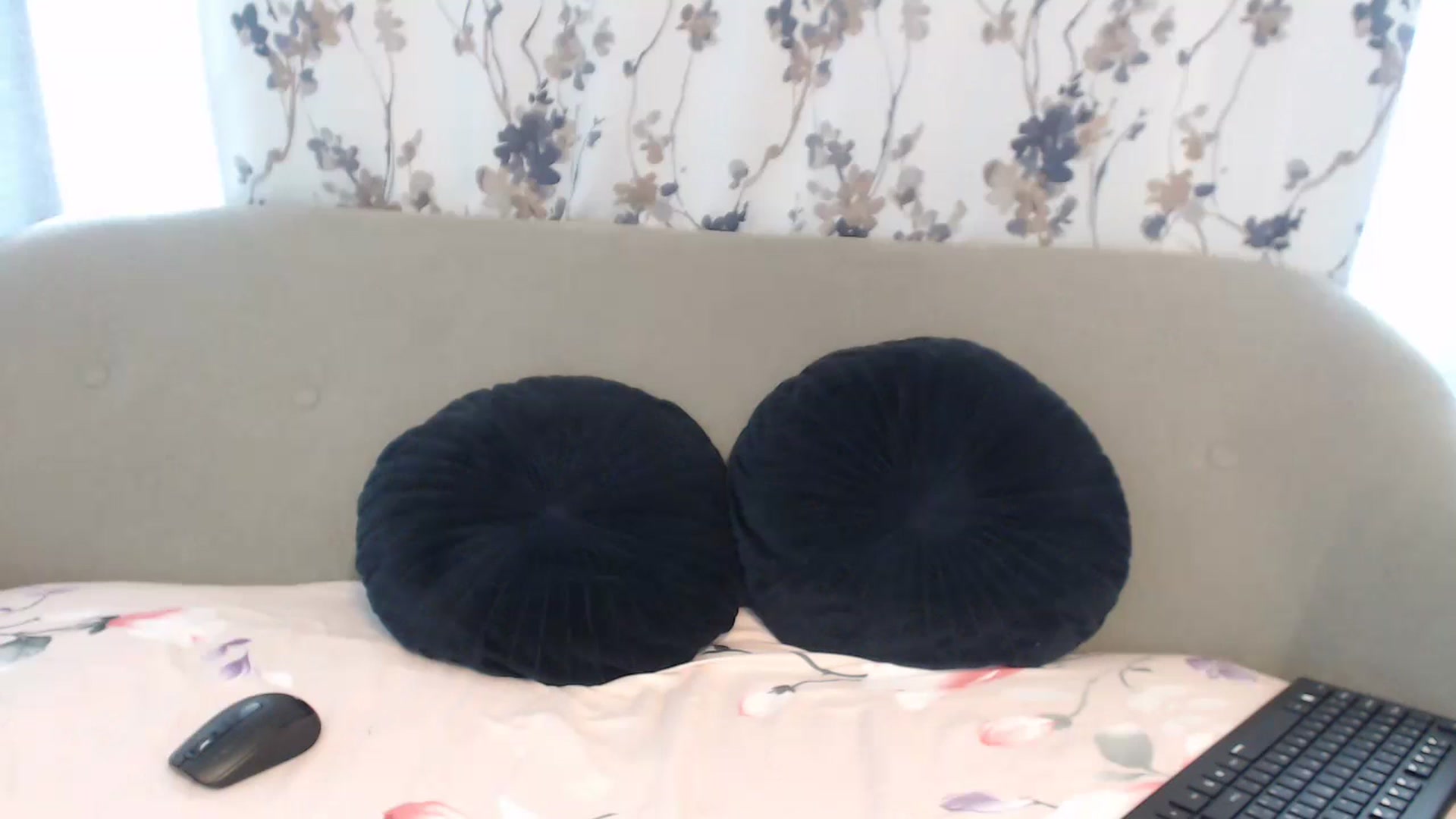 Gallery image thumbnail from BeatriceCapri's myfreecams stream on, 10/16/2024, 08:46 image 16 of 20