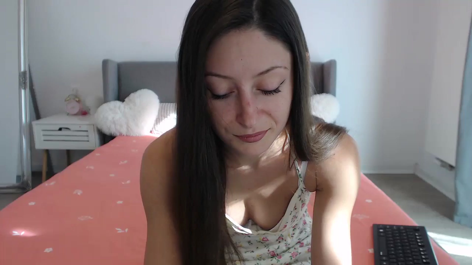 Gallery image thumbnail from BeatriceCapri's myfreecams stream on, 10/23/2024, 09:21 image 18 of 20