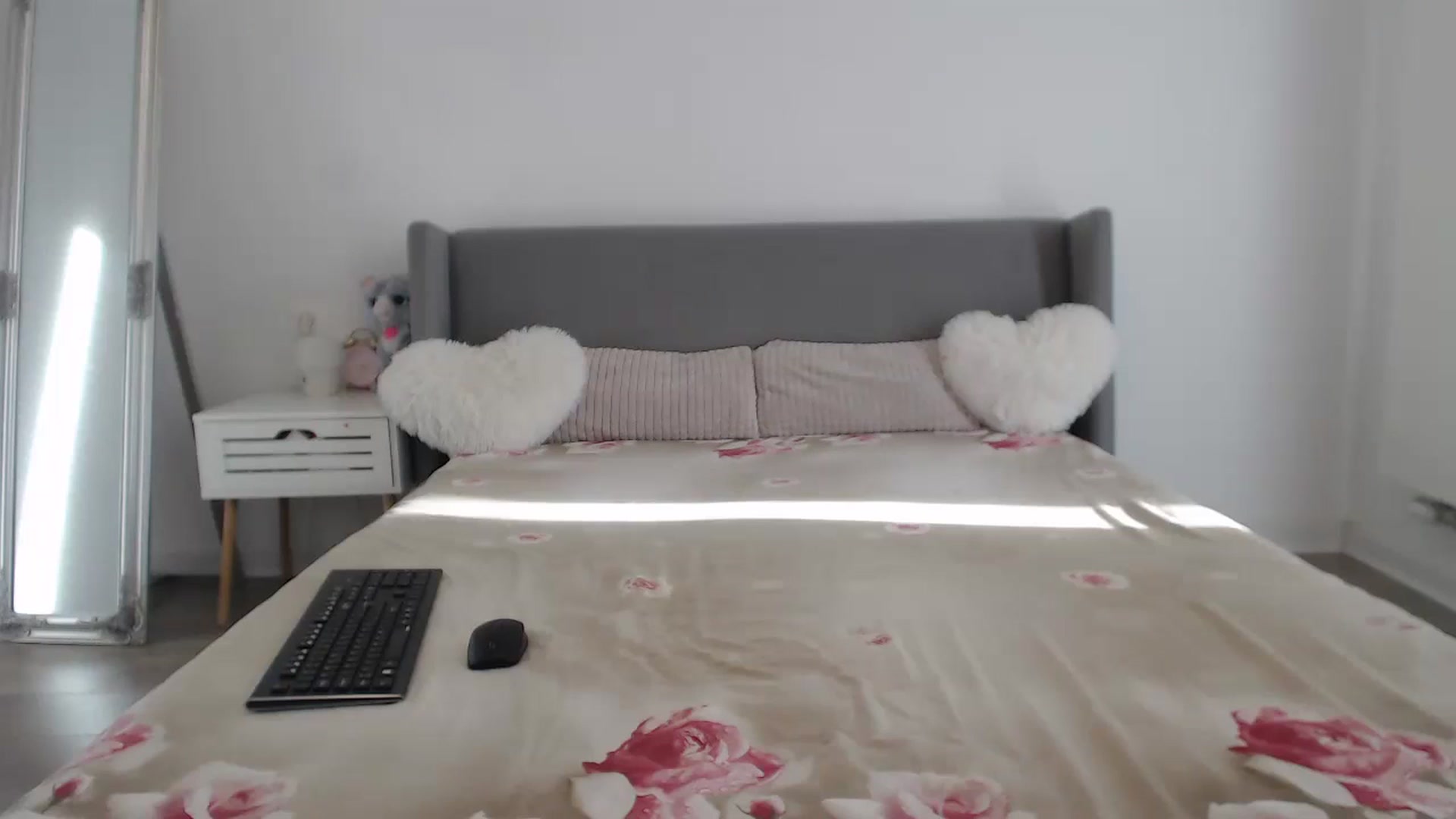 Gallery image thumbnail from BeatriceCapri's myfreecams stream on, 12/16/2024, 09:05 image 4 of 20