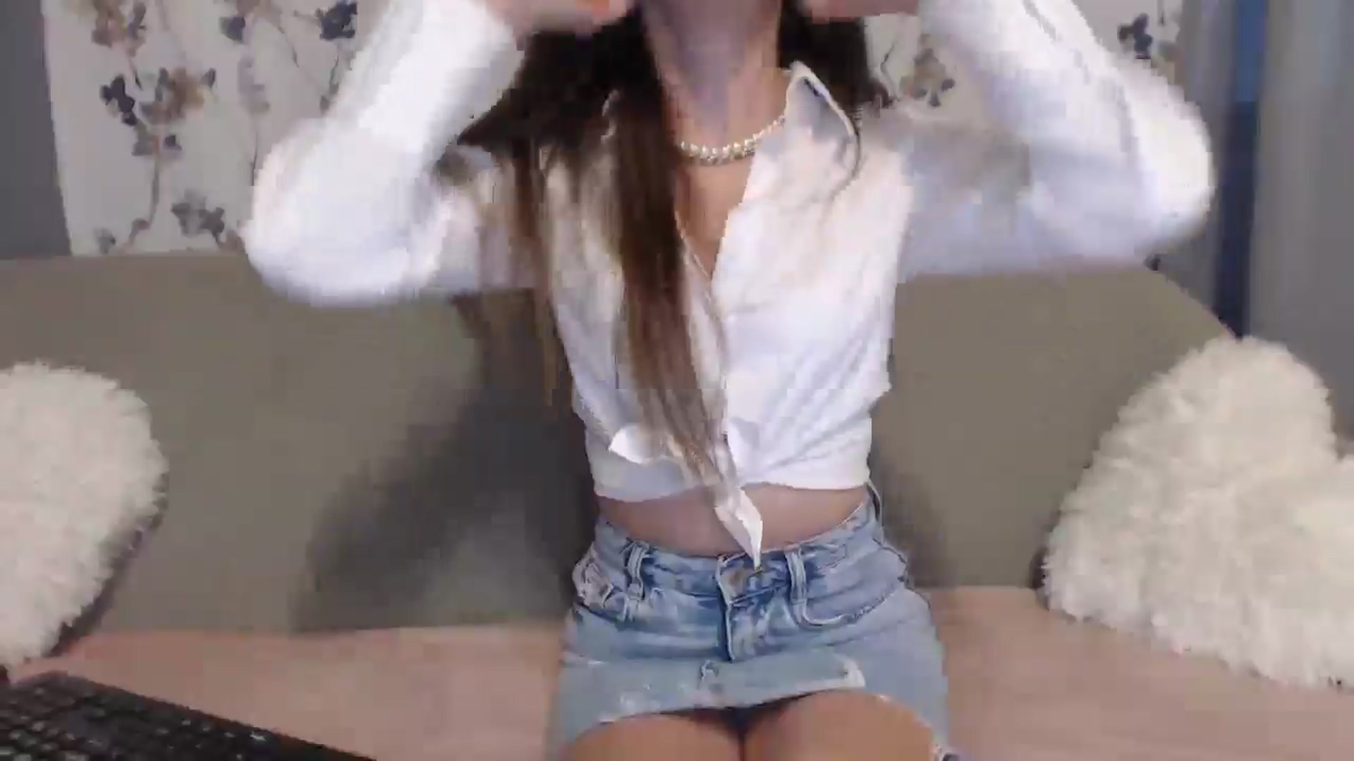 Gallery image thumbnail from BeatriceCapri's myfreecams stream on, 12/19/2024, 15:10 image 7 of 20