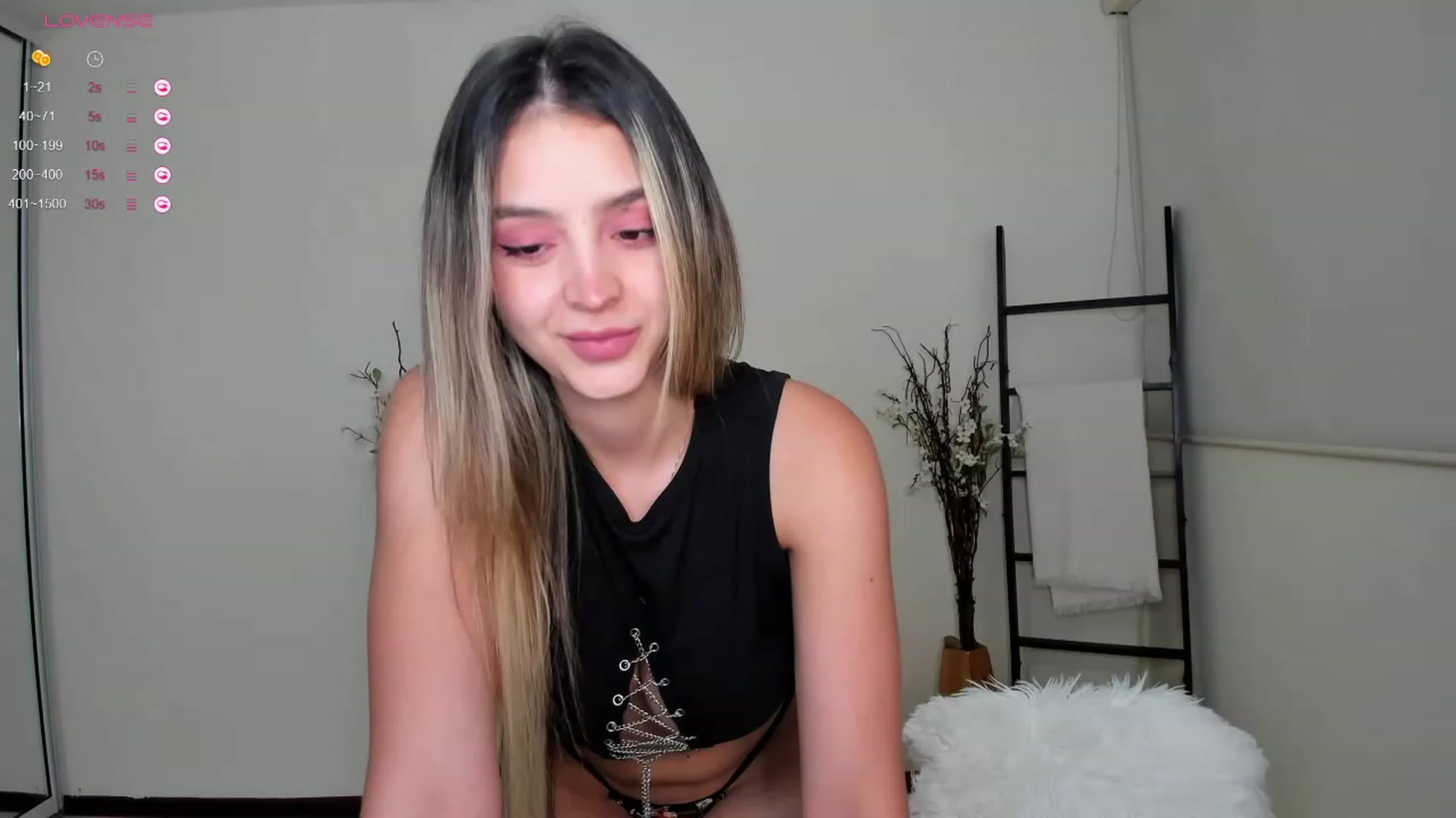 Gallery image thumbnail from BeatrixNova's myfreecams stream on, 03/02/2024, 24:02 image 2 of 20