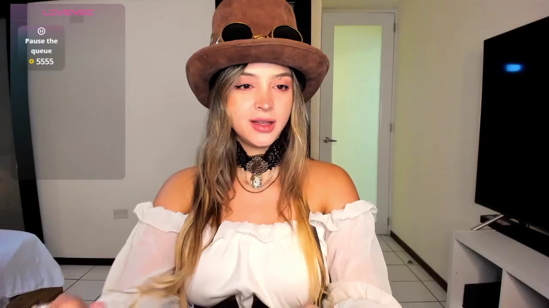 Gallery image thumbnail from BeatrixNova's myfreecams stream on, 10/31/2024, 22:51 image 15 of 20