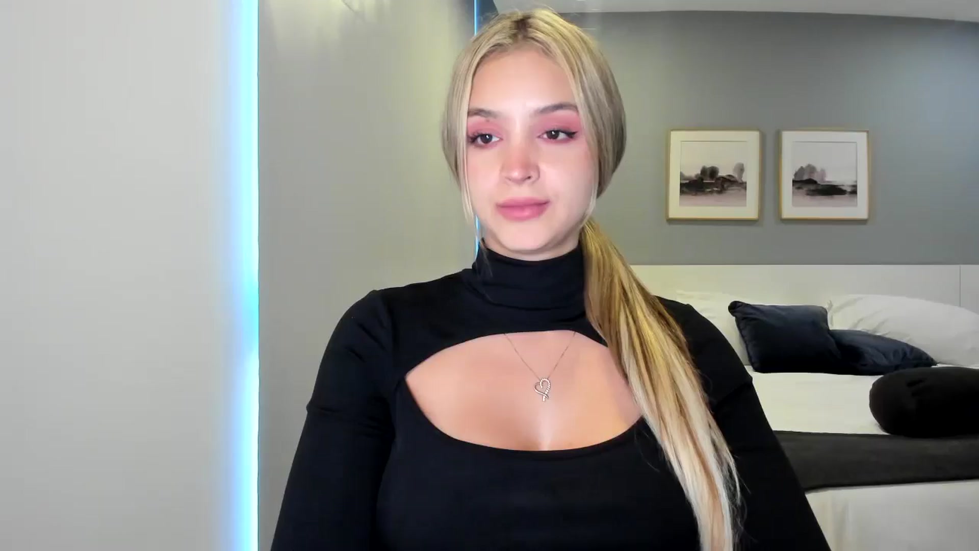 Gallery image thumbnail from BeatrixNova's myfreecams stream on, 01/30/2025, 22:37 image 3 of 20