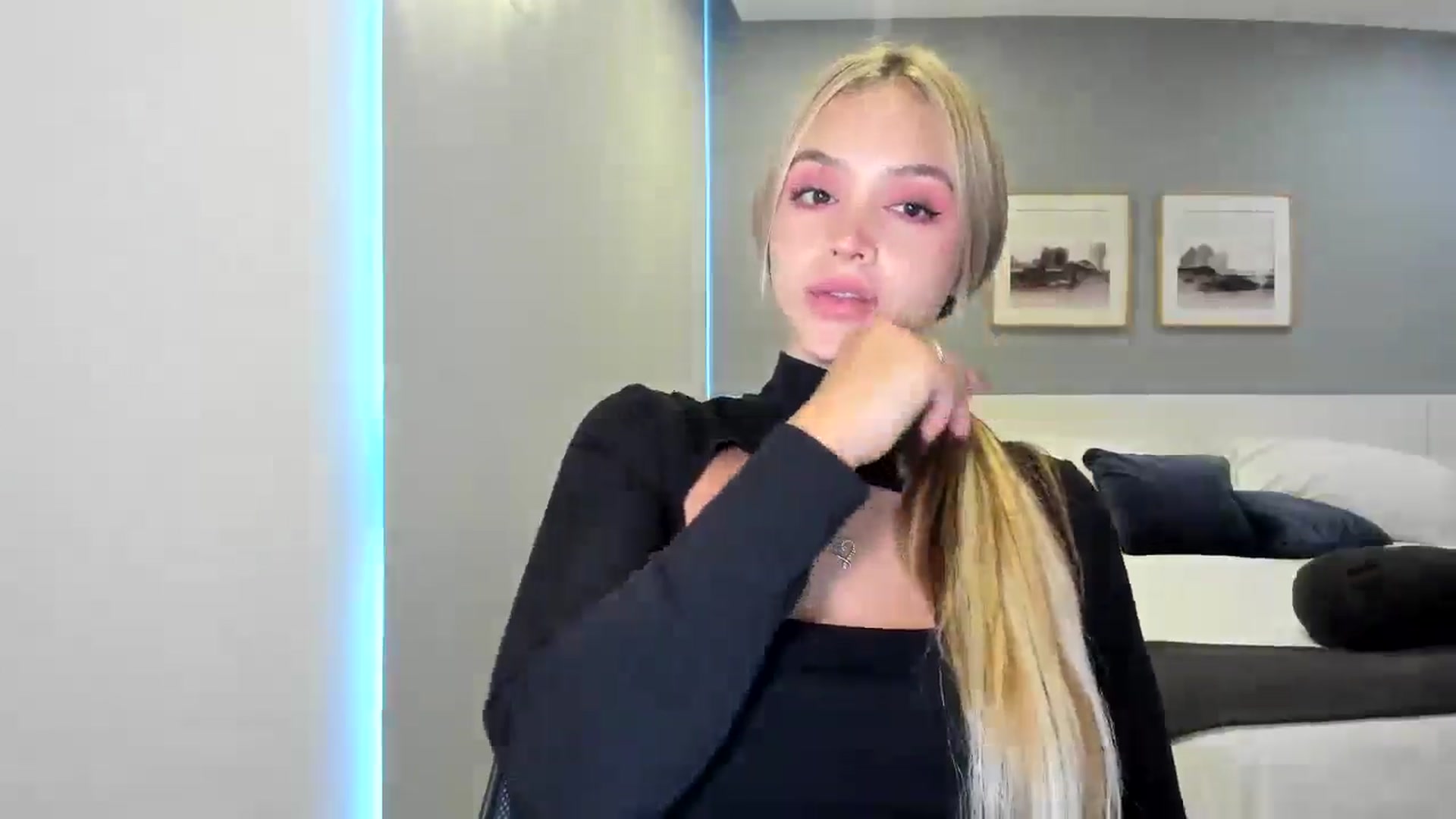 Gallery image thumbnail from BeatrixNova's myfreecams stream on, 01/30/2025, 22:37 image 2 of 20