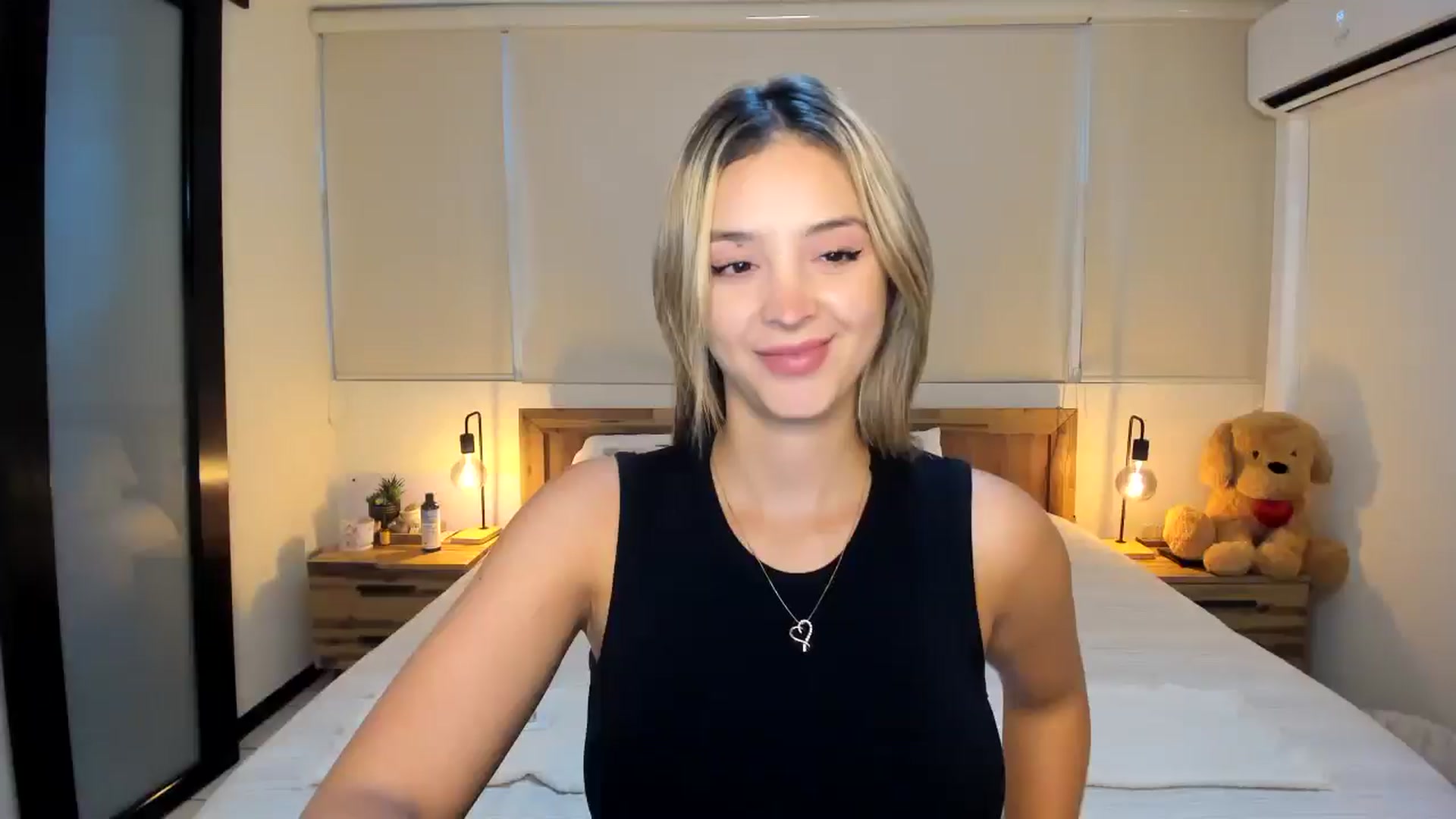 Gallery image thumbnail from BeatrixNova's myfreecams stream on, 05/01/2025, 22:24 image 20 of 20