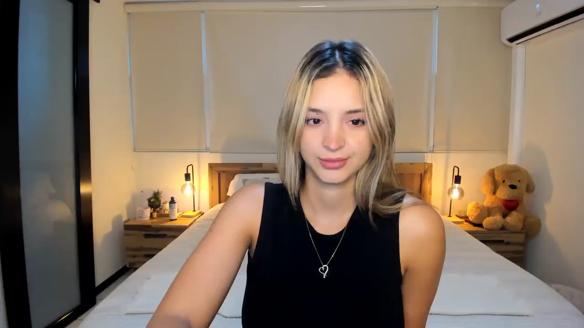Gallery image thumbnail from BeatrixNova's myfreecams stream on, 05/01/2025, 22:24 image 10 of 20