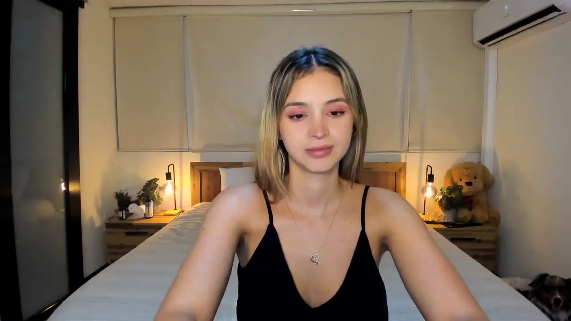 Gallery image thumbnail from BeatrixNova's myfreecams stream on, 10/27/2025, 23:18 image 14 of 20