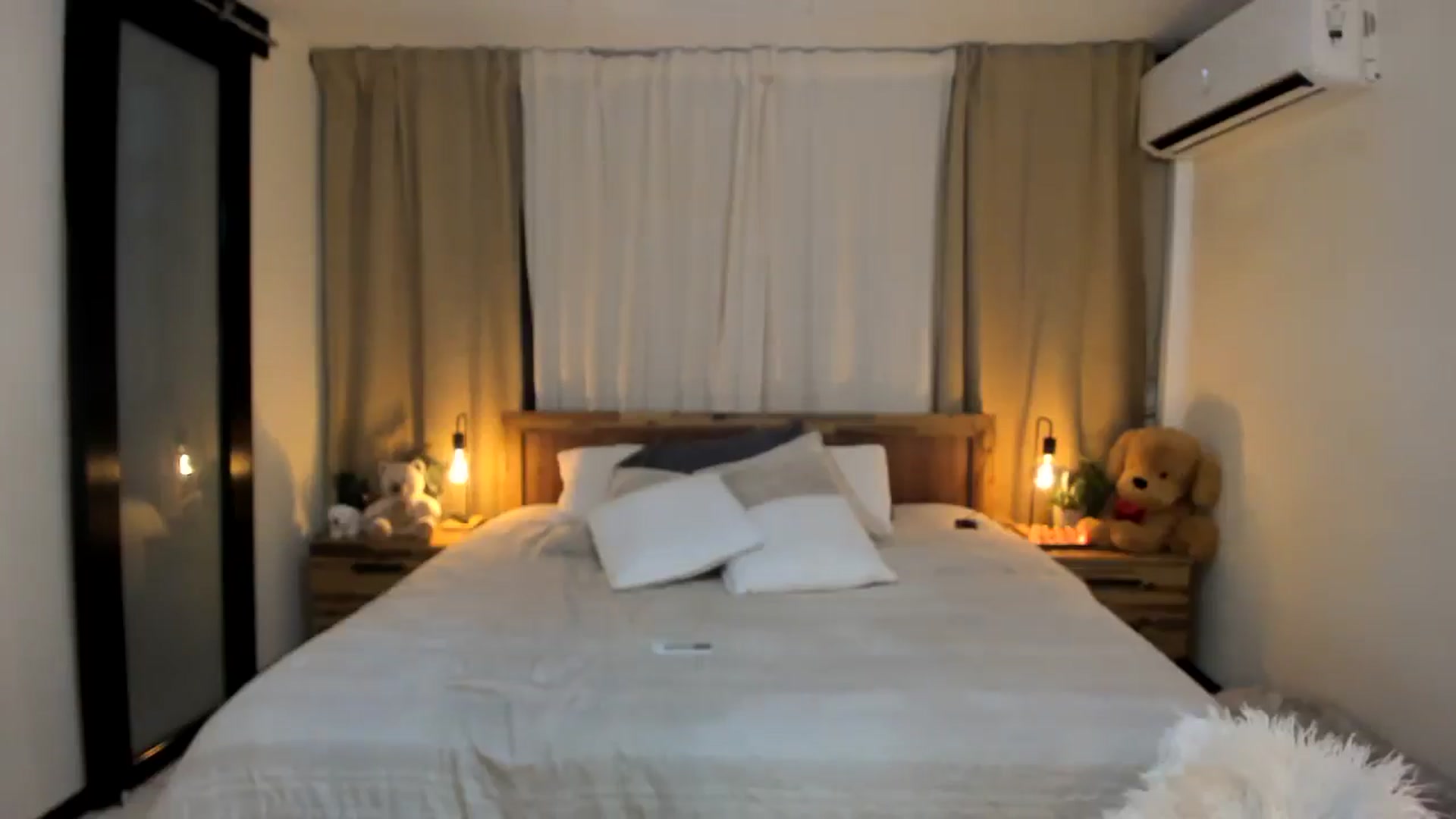 Gallery image thumbnail from BeatrixNova's myfreecams stream on, 01/15/2026, 24:01 image 7 of 20