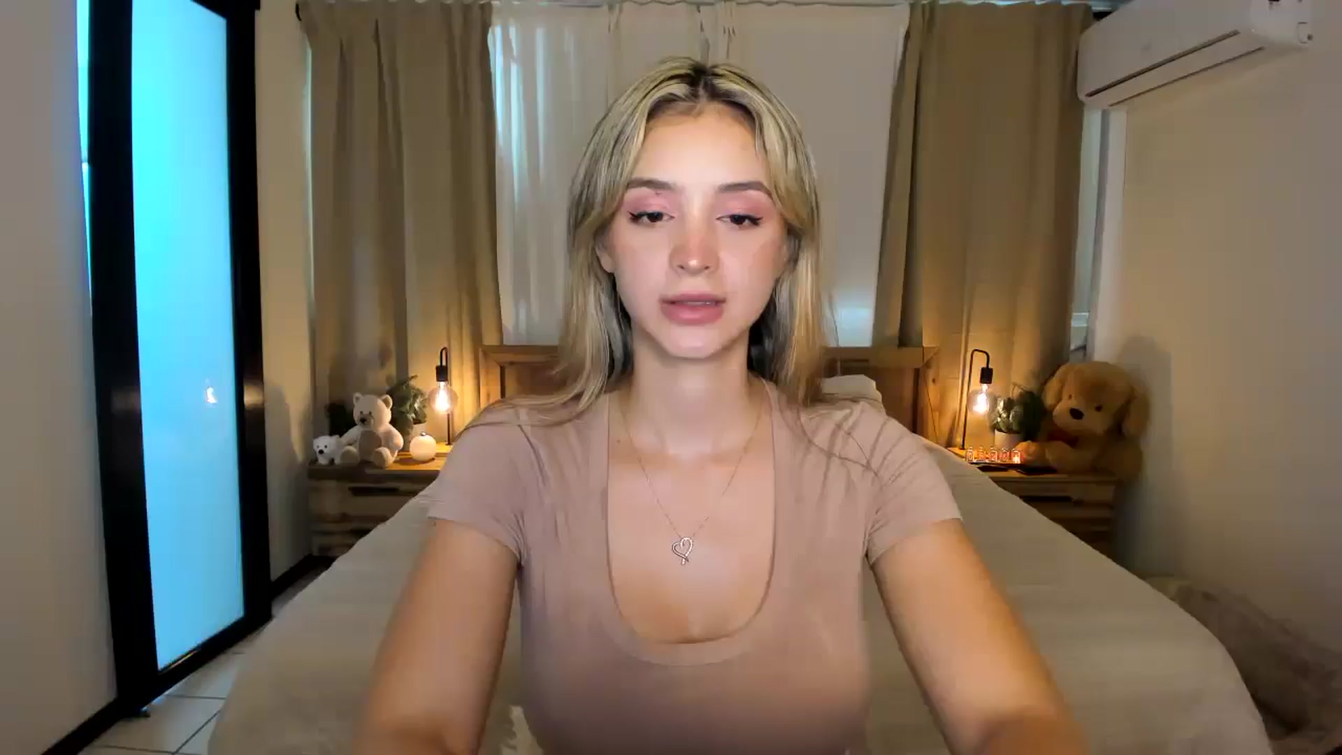 Gallery image thumbnail from BeatrixNova's myfreecams stream on, 02/13/2026, 22:12 image 11 of 20