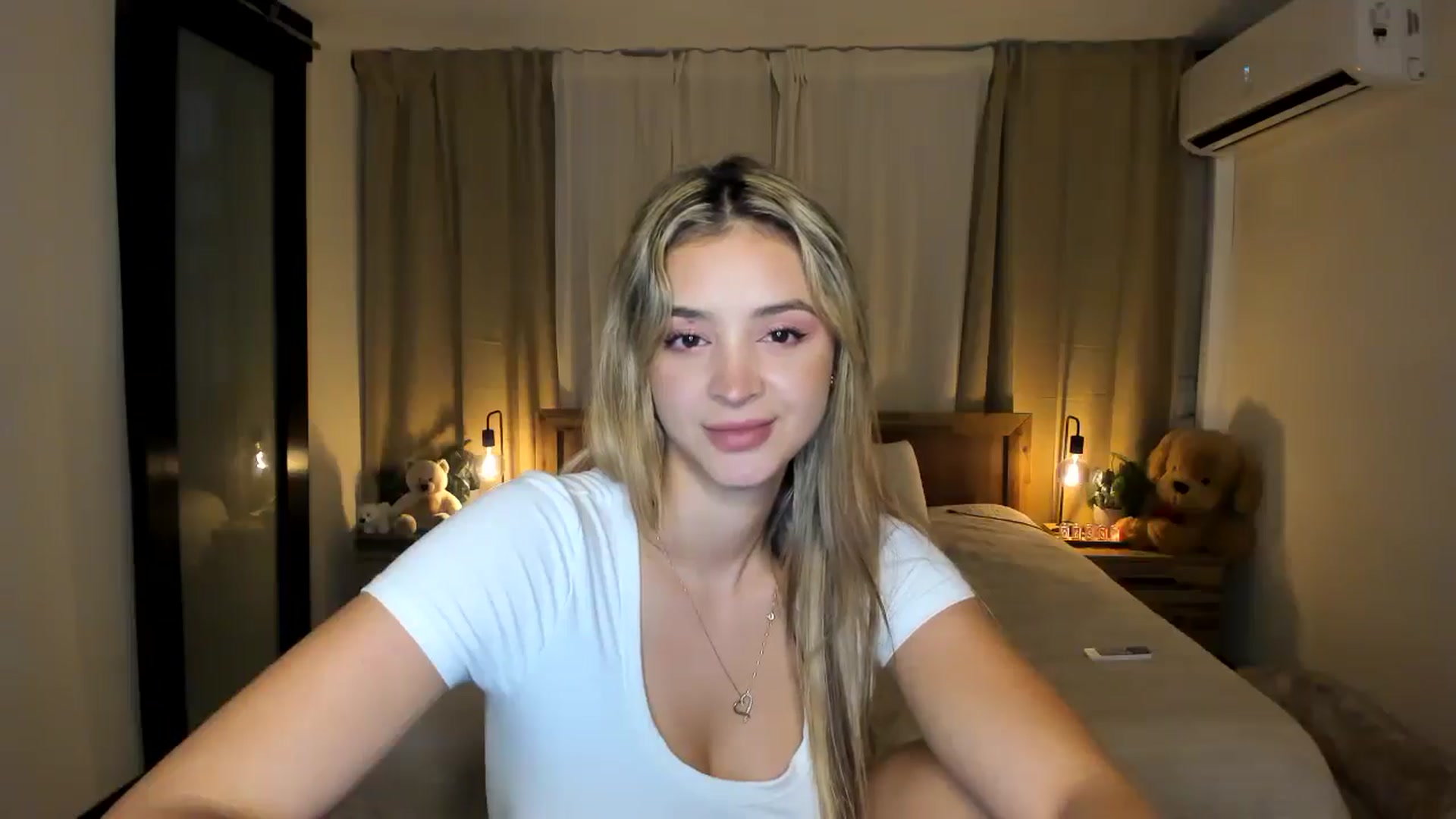 Gallery image thumbnail from BeatrixNova's myfreecams stream on, 02/23/2026, 23:22 image 3 of 20