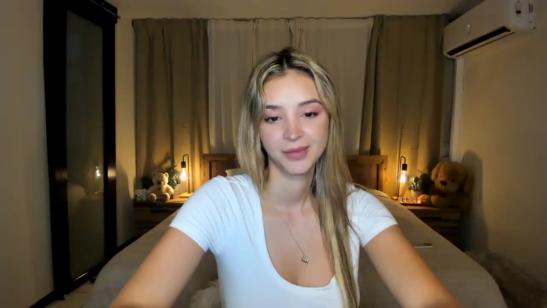 Gallery image thumbnail from BeatrixNova's myfreecams stream on, 02/23/2026, 23:22 image 4 of 20
