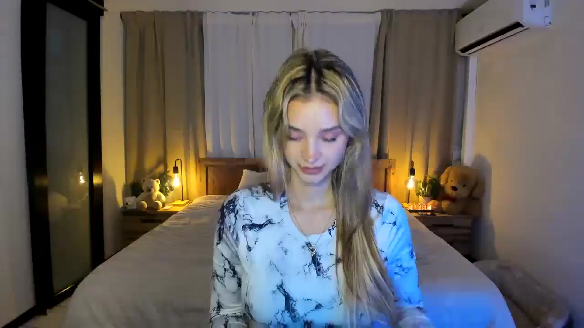 Gallery image thumbnail from BeatrixNova's myfreecams stream on, 02/25/2026, 23:43 image 18 of 20