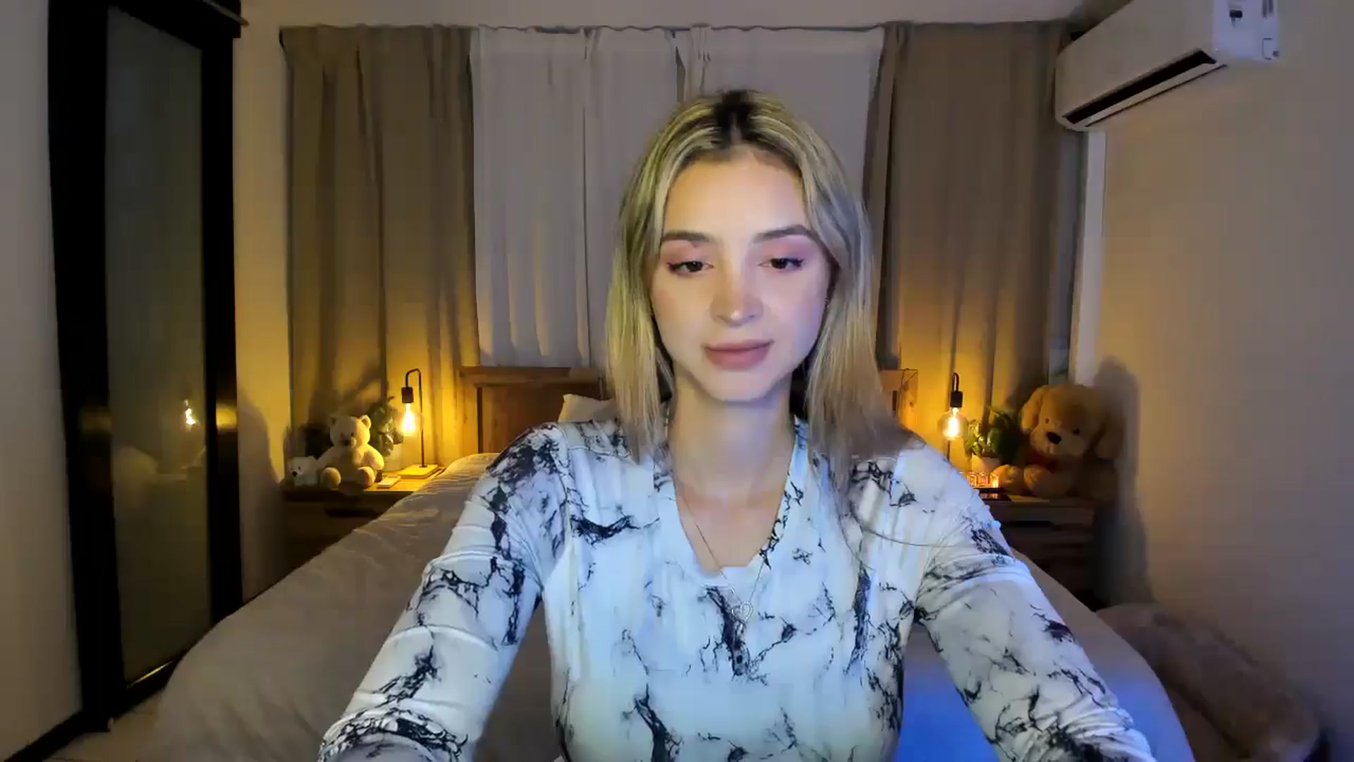 Gallery image thumbnail from BeatrixNova's myfreecams stream on, 02/25/2026, 23:43 image 4 of 20