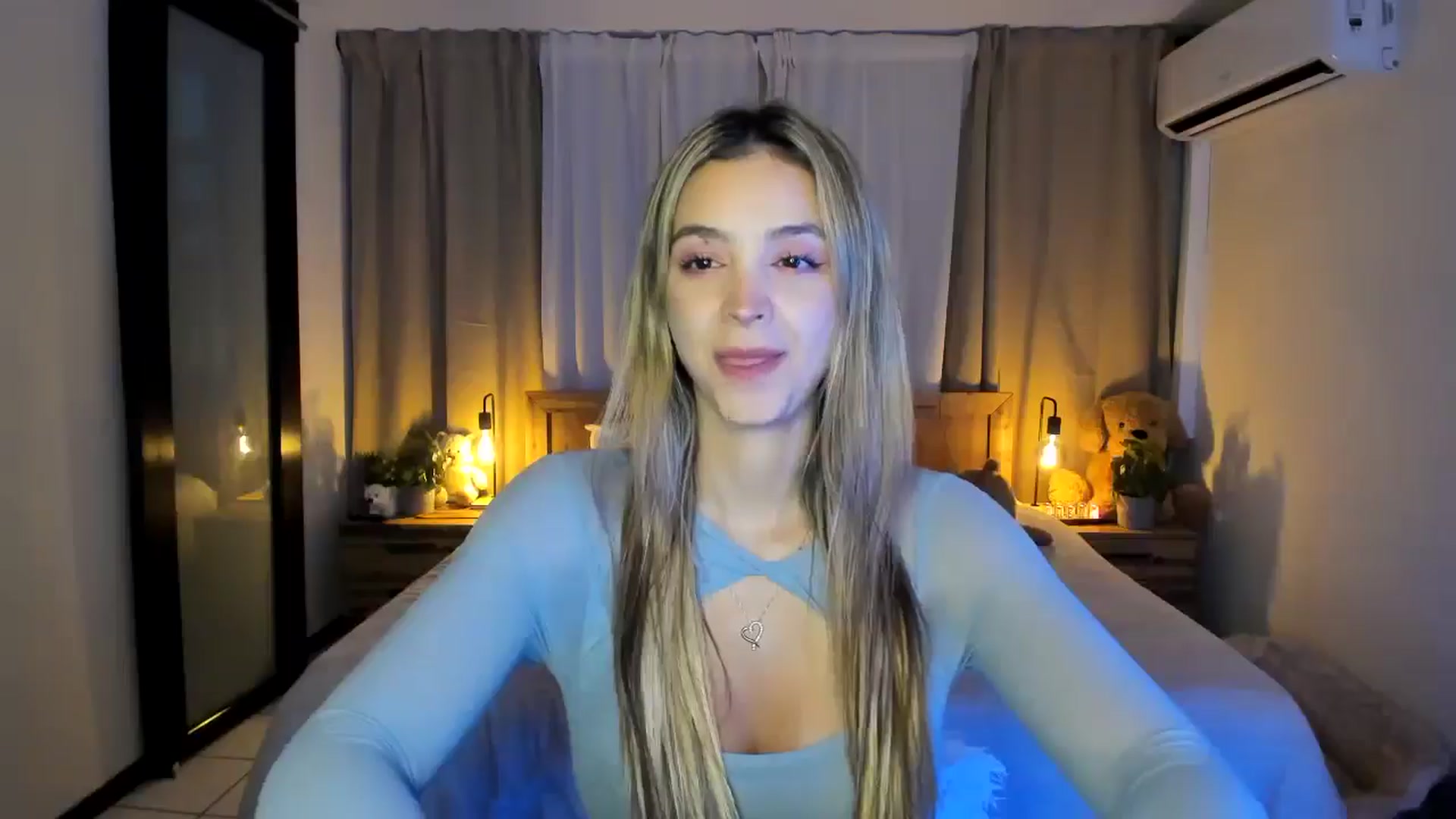 Gallery image thumbnail from BeatrixNova's myfreecams stream on, 04/01/2026, 04:21 image 7 of 20