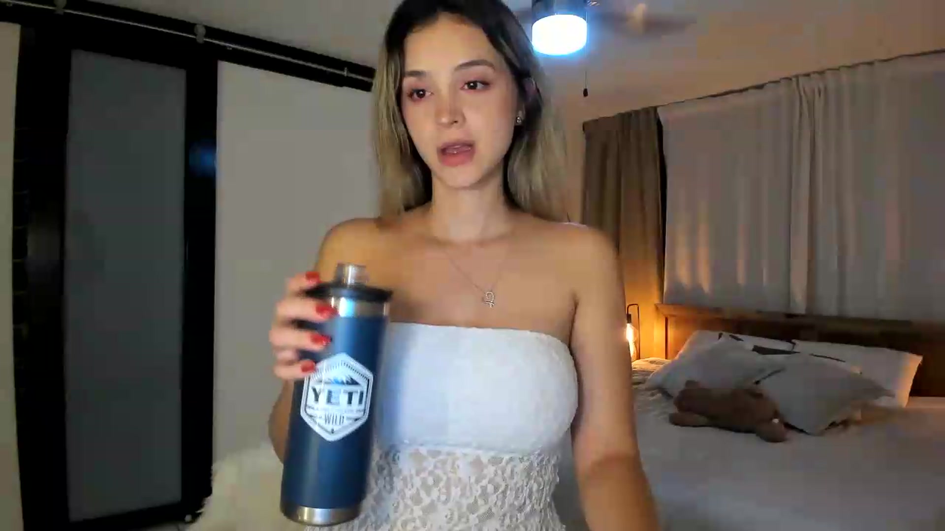 Gallery image thumbnail from BeatrixNova's myfreecams stream on, 08/27/2026, 23:38 image 12 of 20
