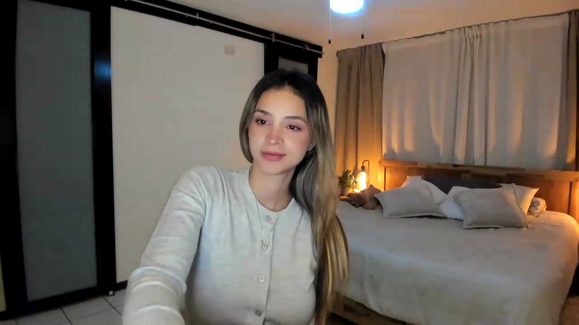 Gallery image thumbnail from BeatrixNova's myfreecams stream on, 09/04/2026, 24:53 image 6 of 20