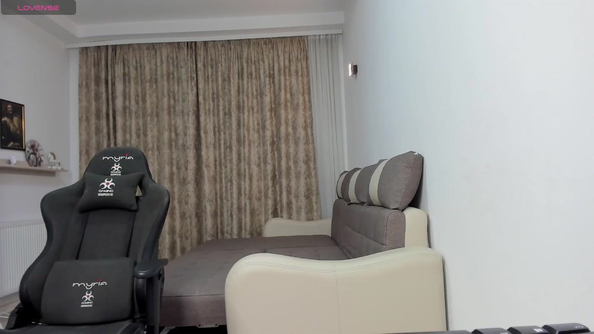 Gallery image thumbnail from Beatrixxx69's myfreecams stream on, 11/11/2024, 16:46 image 17 of 20