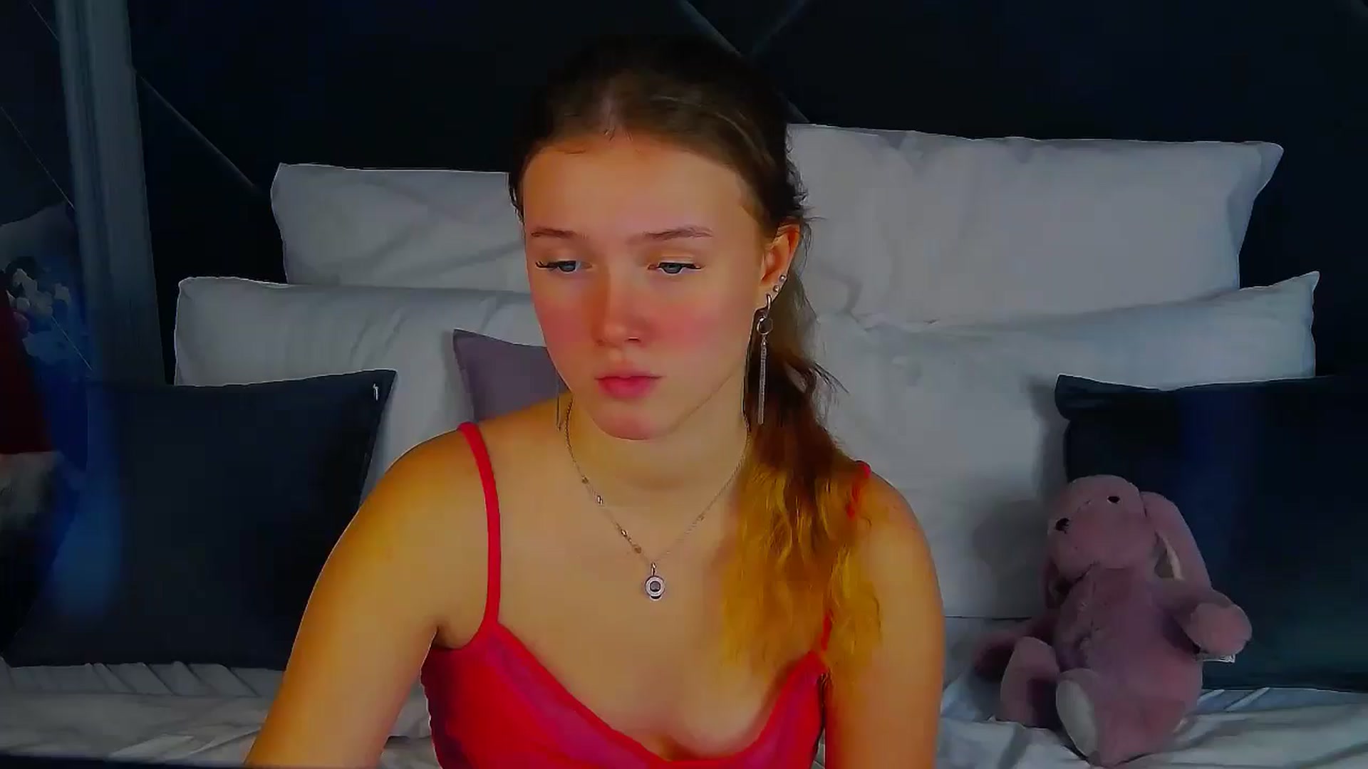 Gallery image thumbnail from Beatrizz's myfreecams stream on, 12/22/2025, 12:40 image 1 of 20