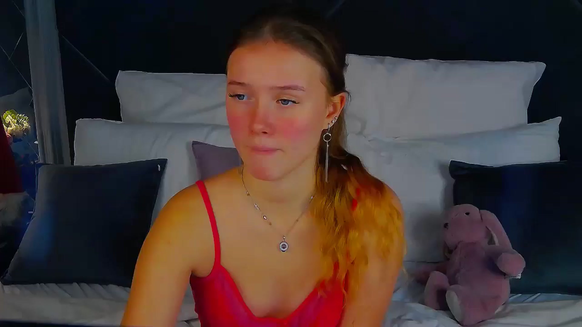 Gallery image thumbnail from Beatrizz's myfreecams stream on, 12/22/2025, 13:01 image 2 of 20