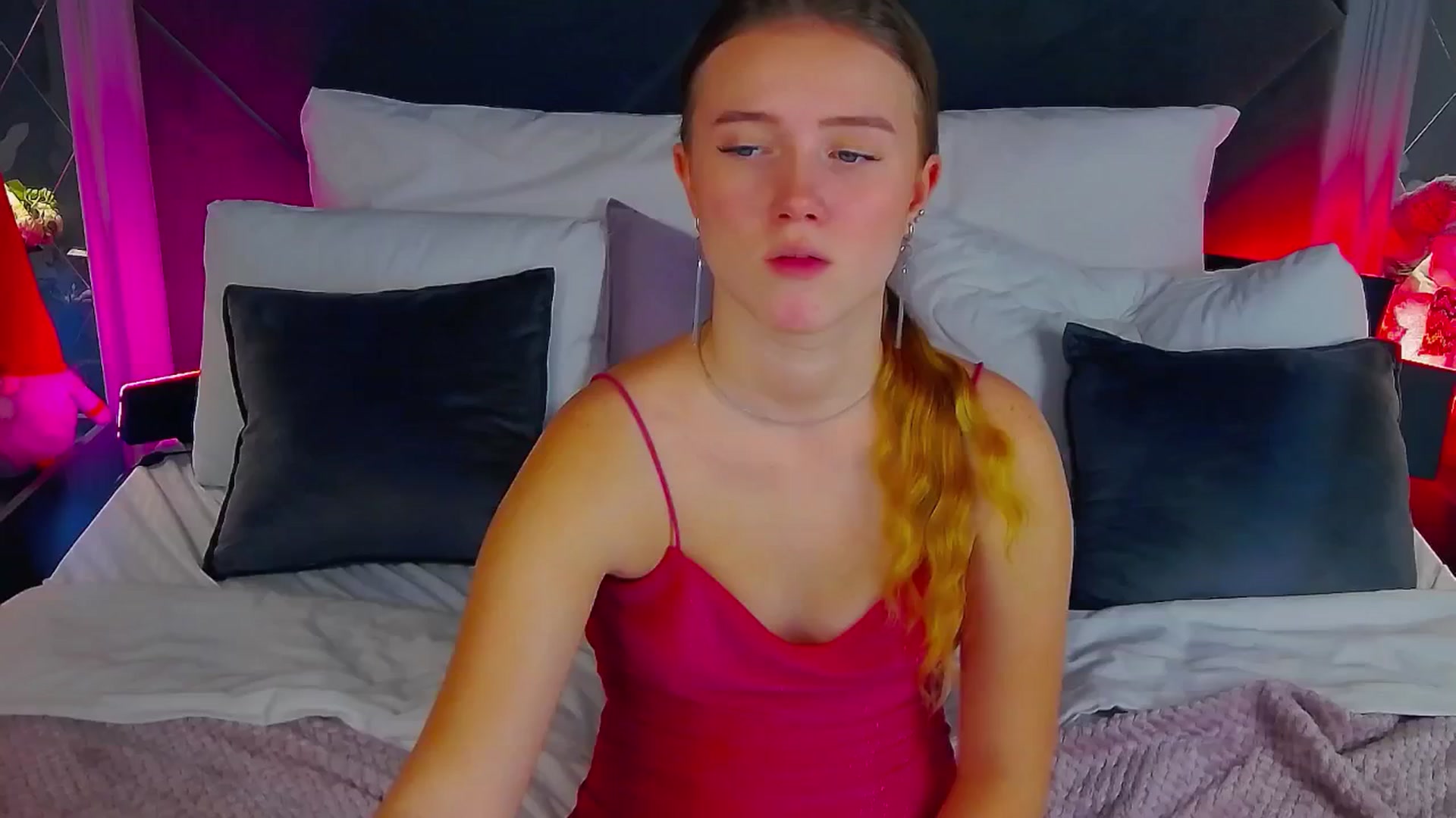 Gallery image thumbnail from Beatrizz's myfreecams stream on, 12/23/2025, 17:40 image 5 of 20