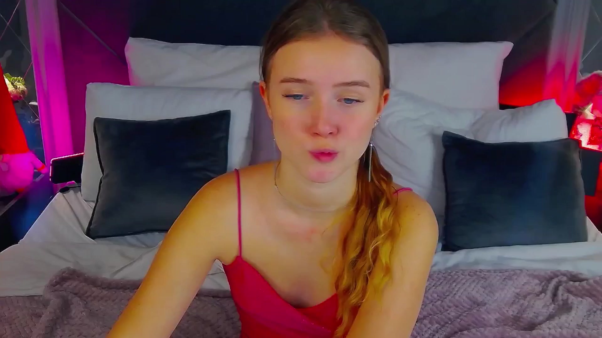 Gallery image thumbnail from Beatrizz's myfreecams stream on, 12/23/2025, 18:44 image 1 of 20