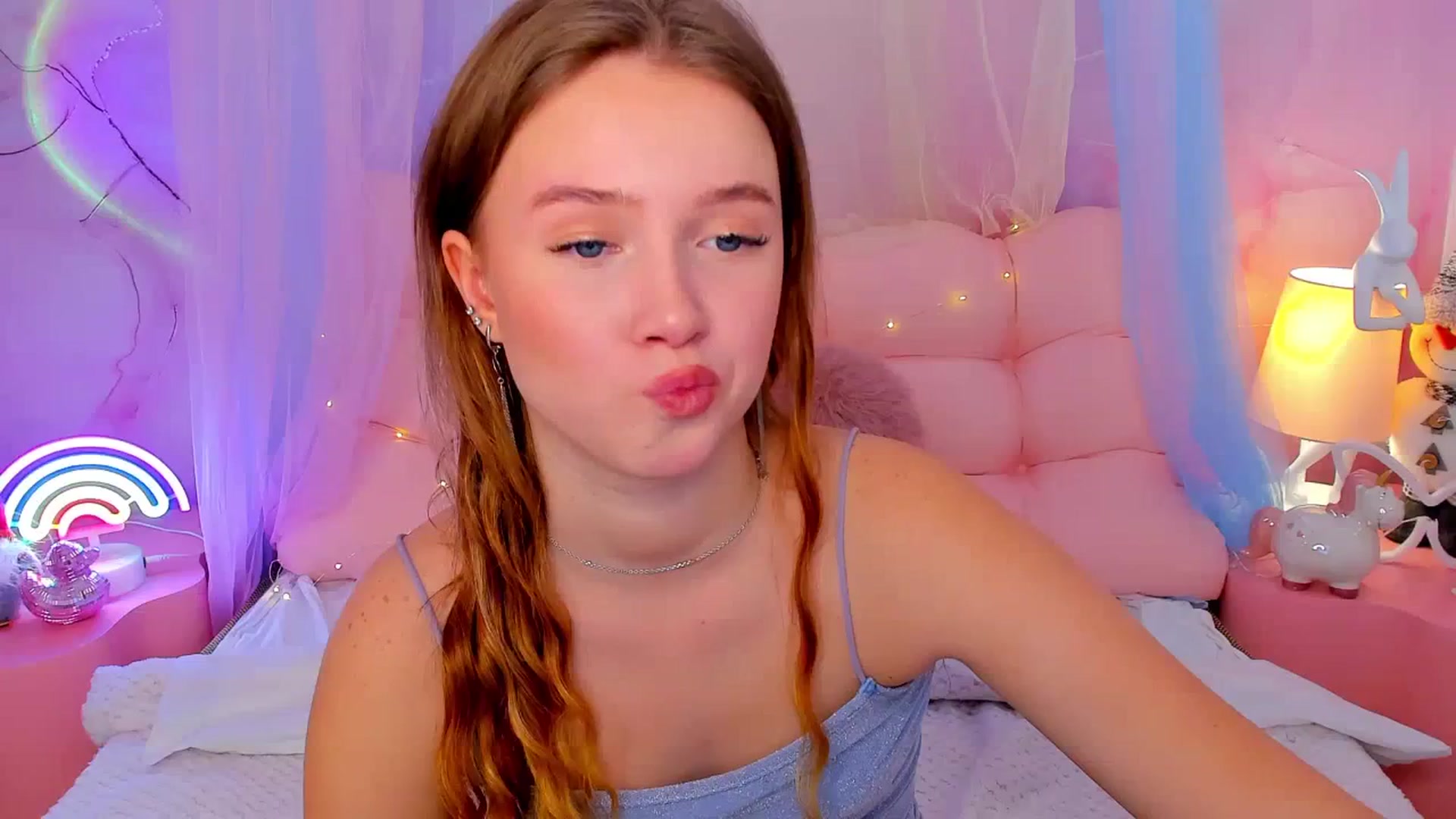 Gallery image thumbnail from Beatrizz's myfreecams stream on, 12/24/2025, 07:20 image 15 of 20