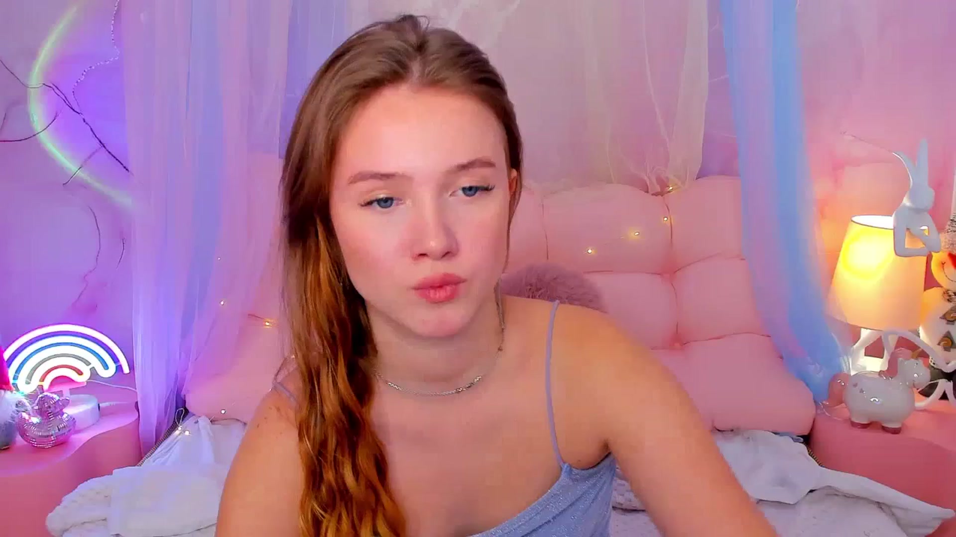 Gallery image thumbnail from Beatrizz's myfreecams stream on, 12/24/2025, 09:14 image 8 of 20