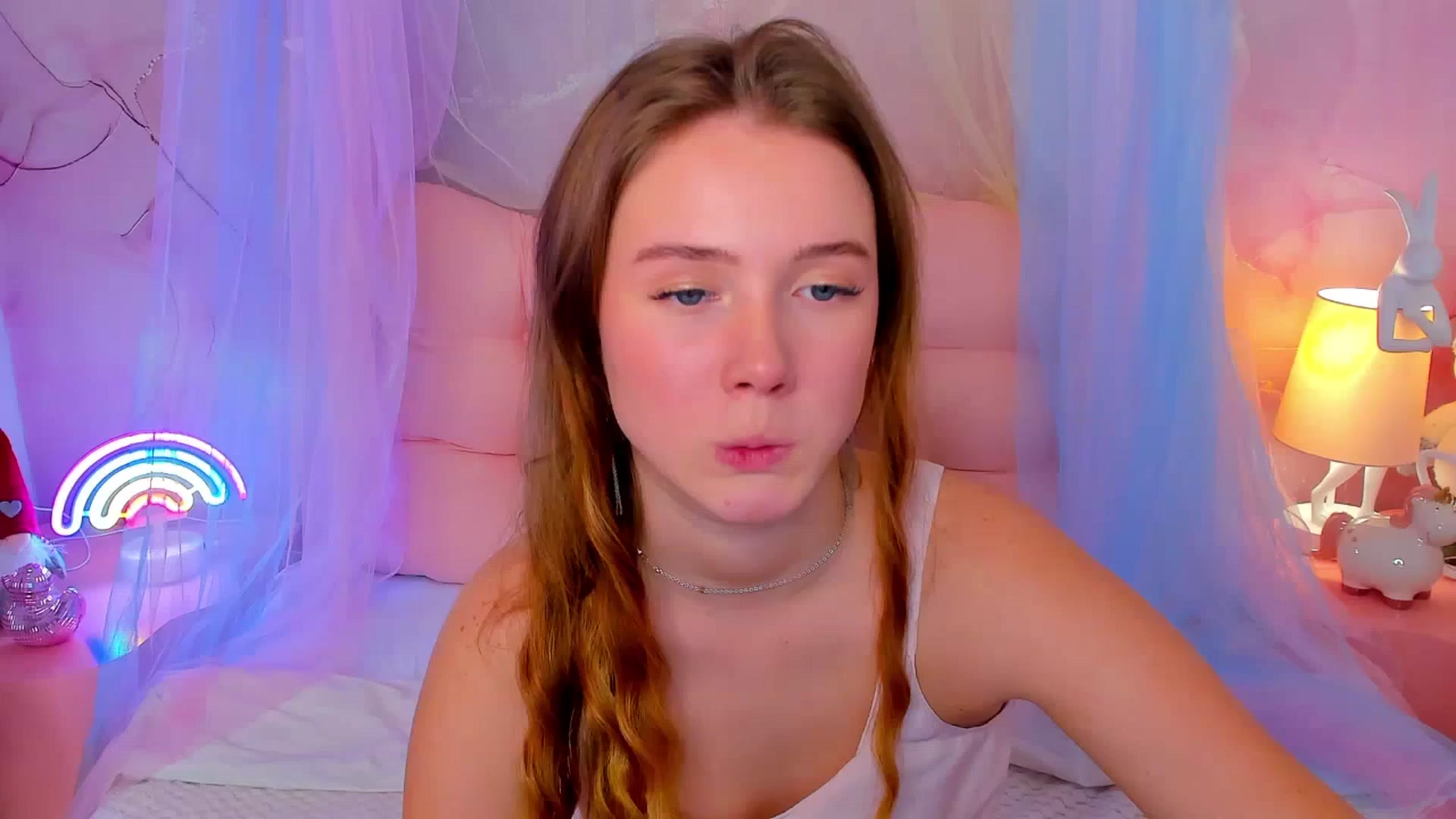 Gallery image thumbnail from Beatrizz's myfreecams stream on, 12/25/2025, 16:49 image 14 of 20